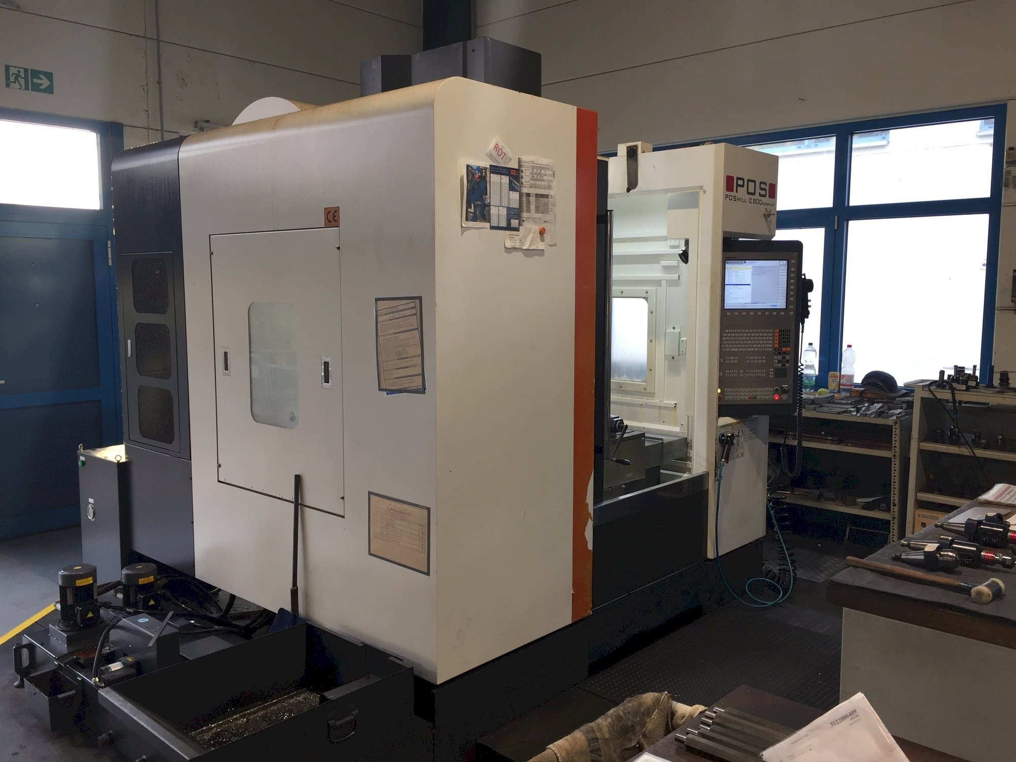 Čelní pohled  na POSmill C 800 Kompakt  stroj