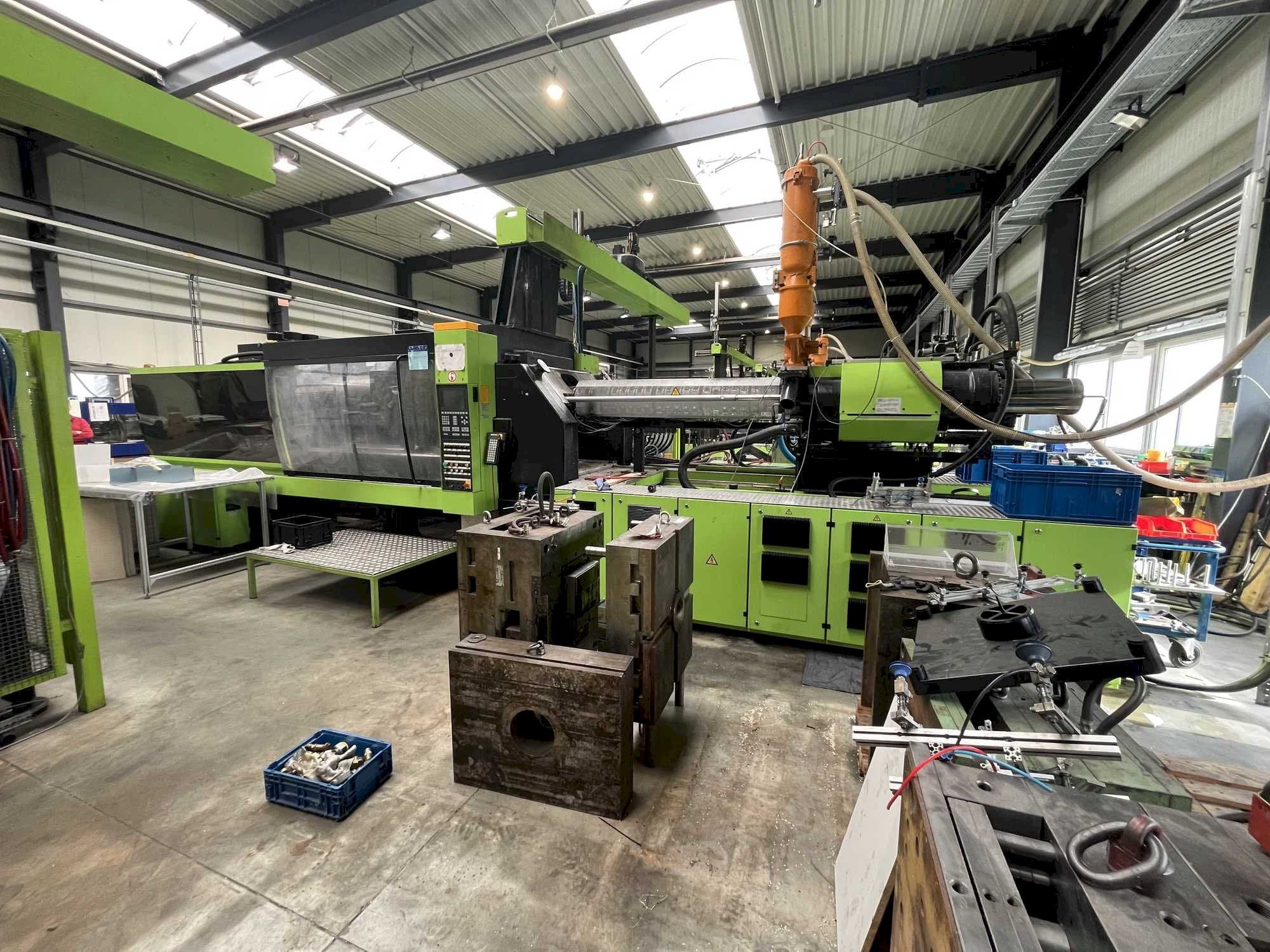 Čelní pohled  na Engel ES 5550/600 HL-V  stroj