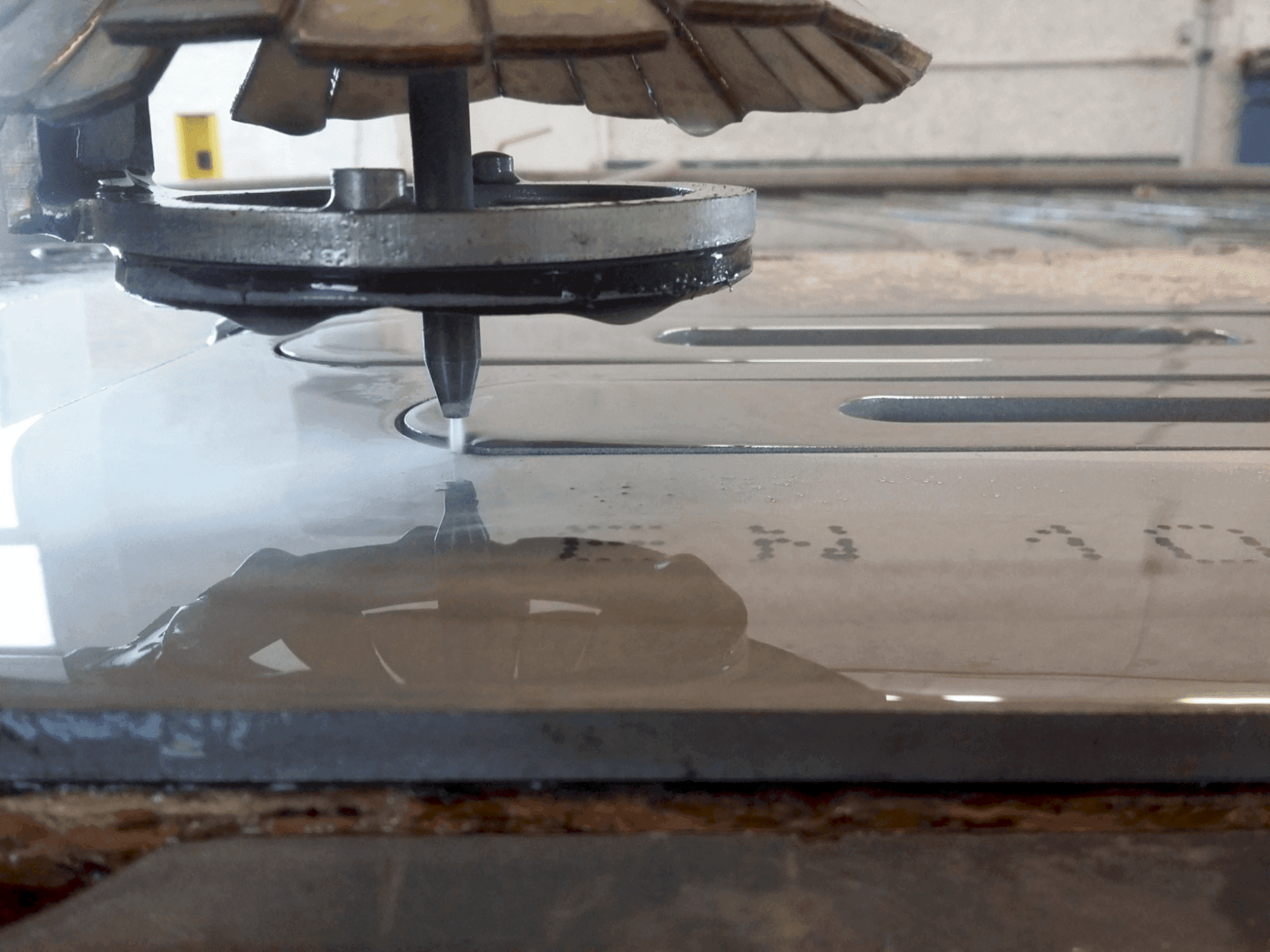 Pracovní prostor  na Intermac primus 322 (2014)  stroje