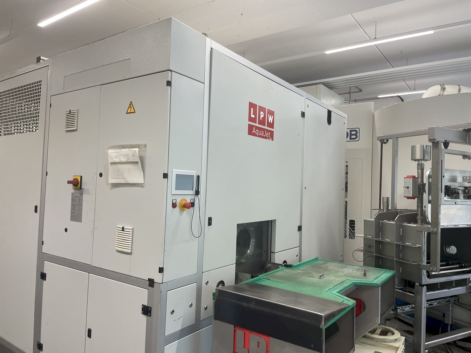 Čelní pohled  na LPW LPW Aqua Jet 670 T2-V (2013)  stroj