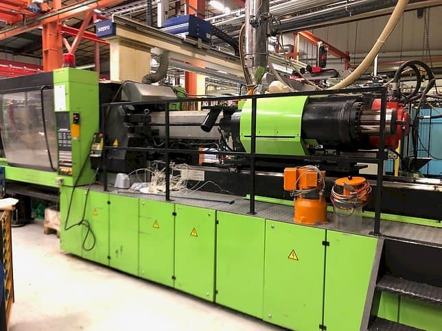 Čelní pohled  na Engel ES 3550/400 HL  stroj