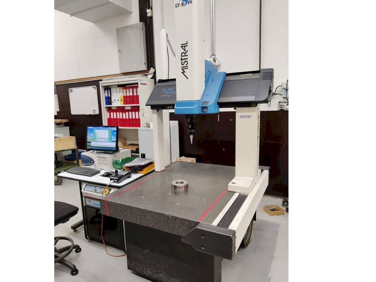 Čelní pohled  na DEA 70705  stroj