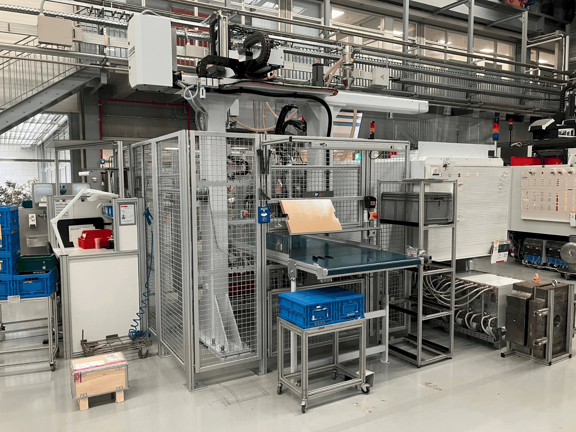 Čelní pohled  na Arburg Allrounder 520 S 1600-400/170  stroj