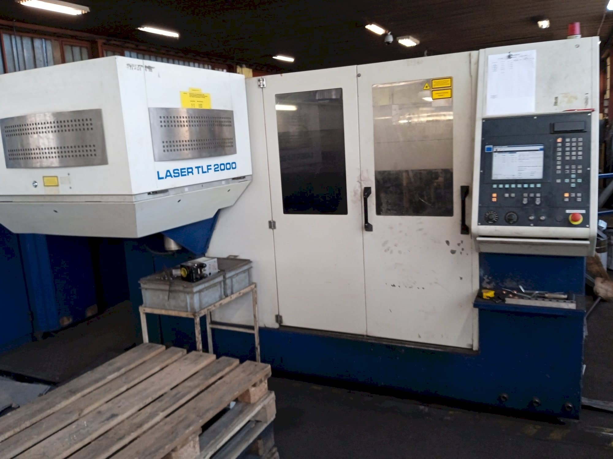 Čelní pohled  na Trumpf Trumatic L 3030  stroj