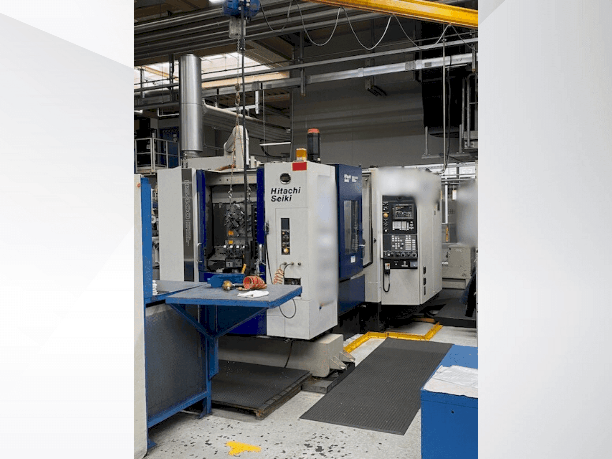 Čelní pohled  na HITACHI SEIKI HS 400  stroj