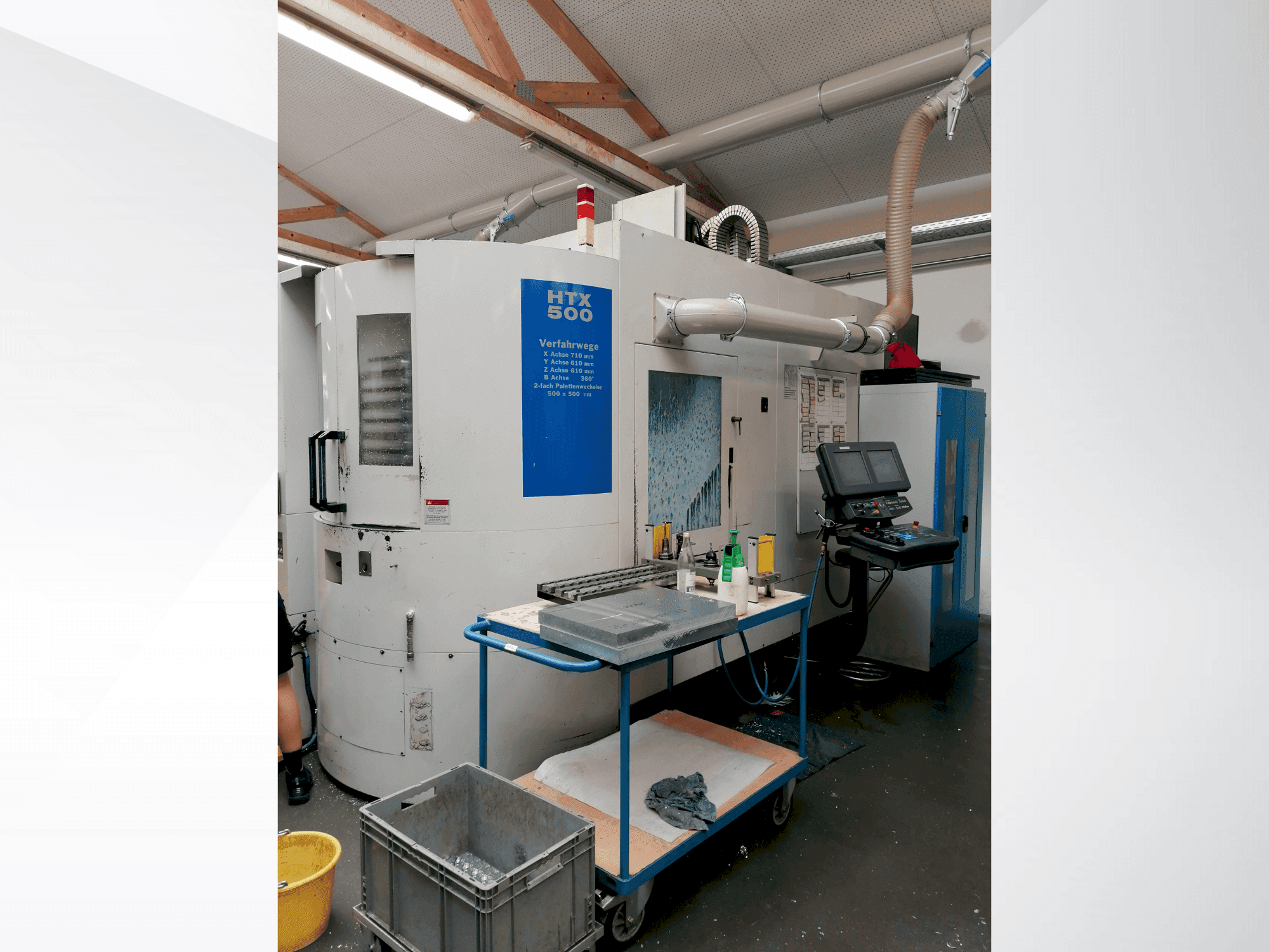 Čelní pohled  na Hurco HTX 500  stroj