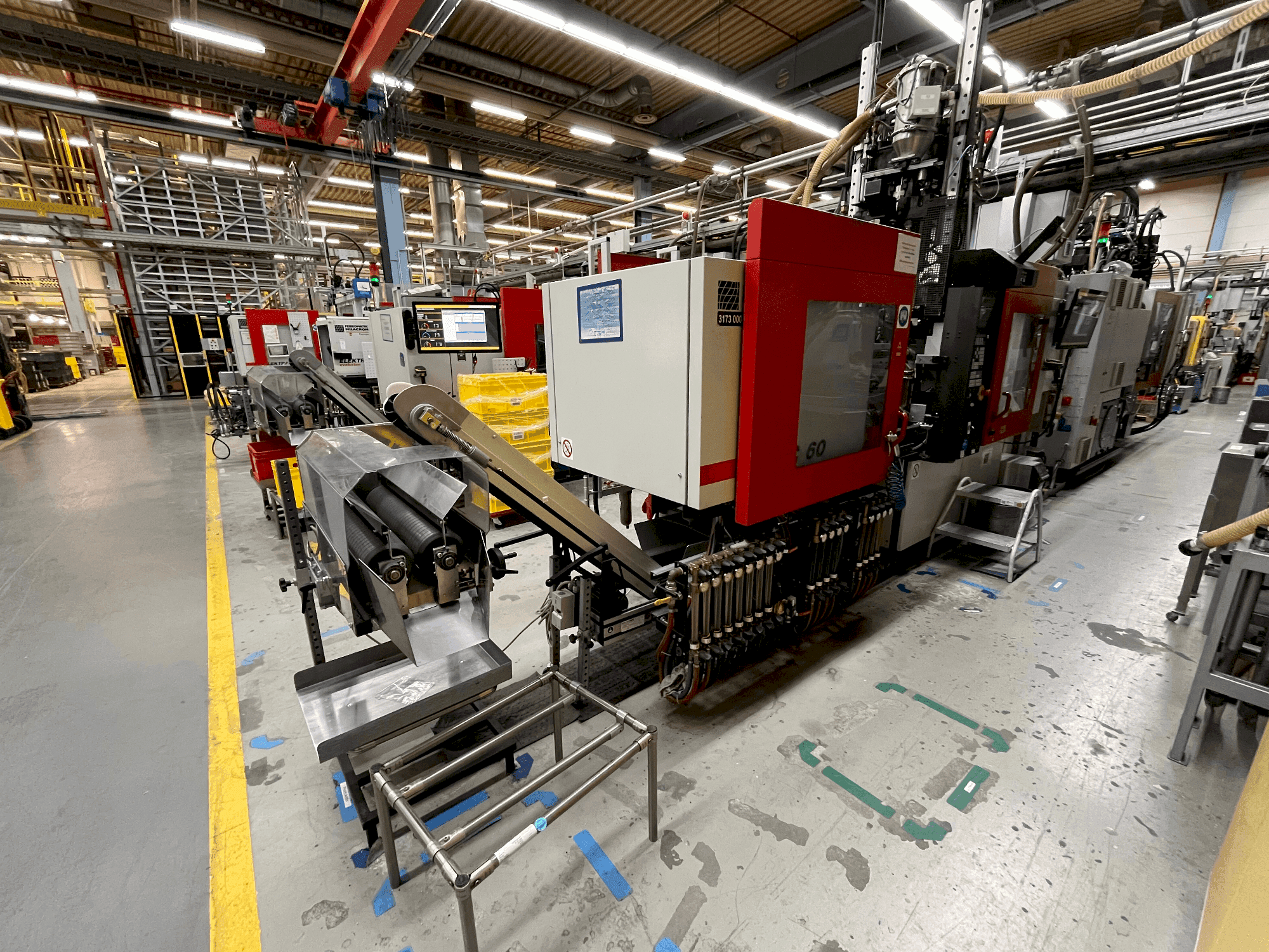 Čelní pohled  na FERROMATIK K-TEC 60 S  stroj