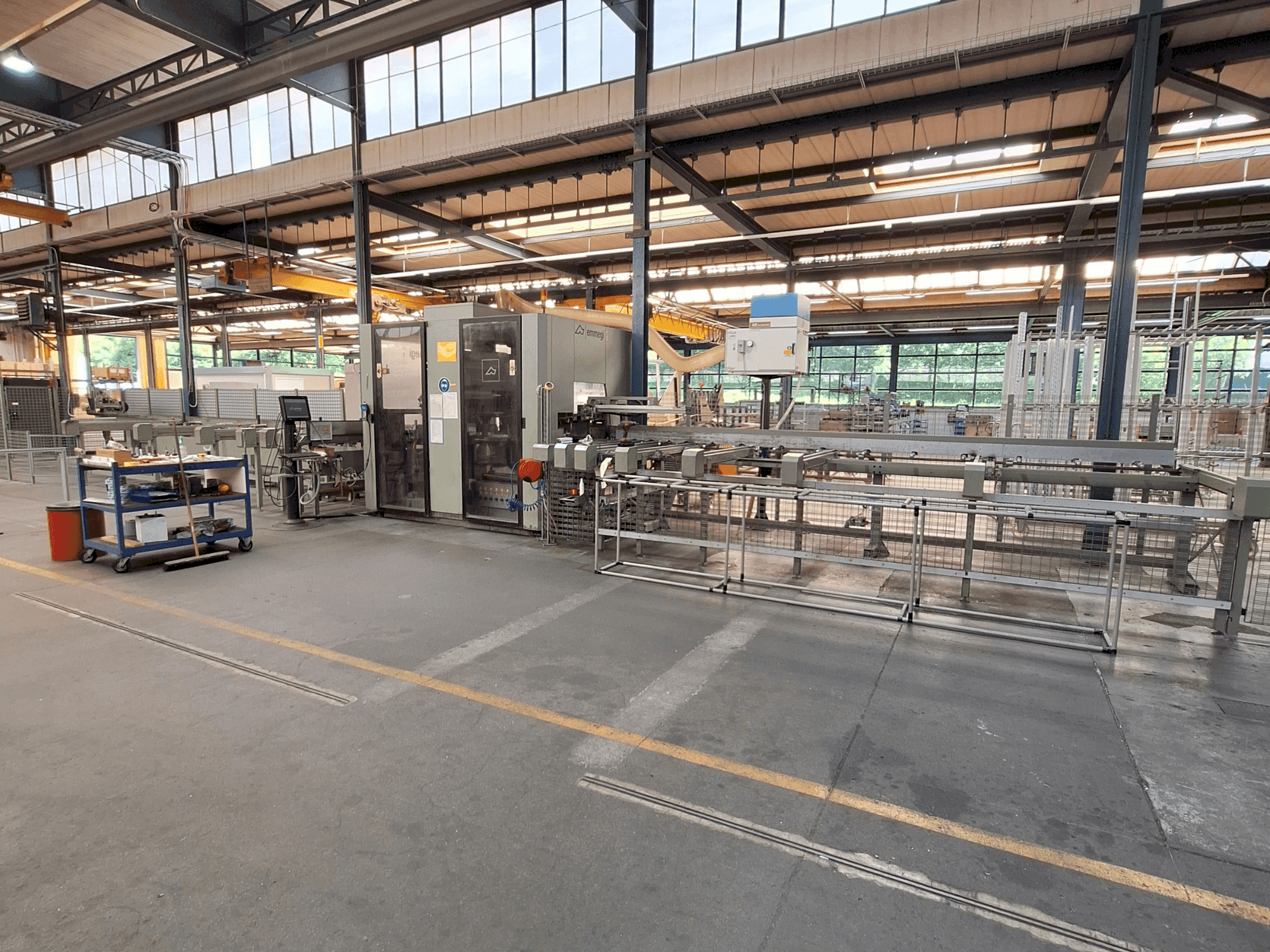 Čelní pohled  na Emmegi Quadra L1  stroj