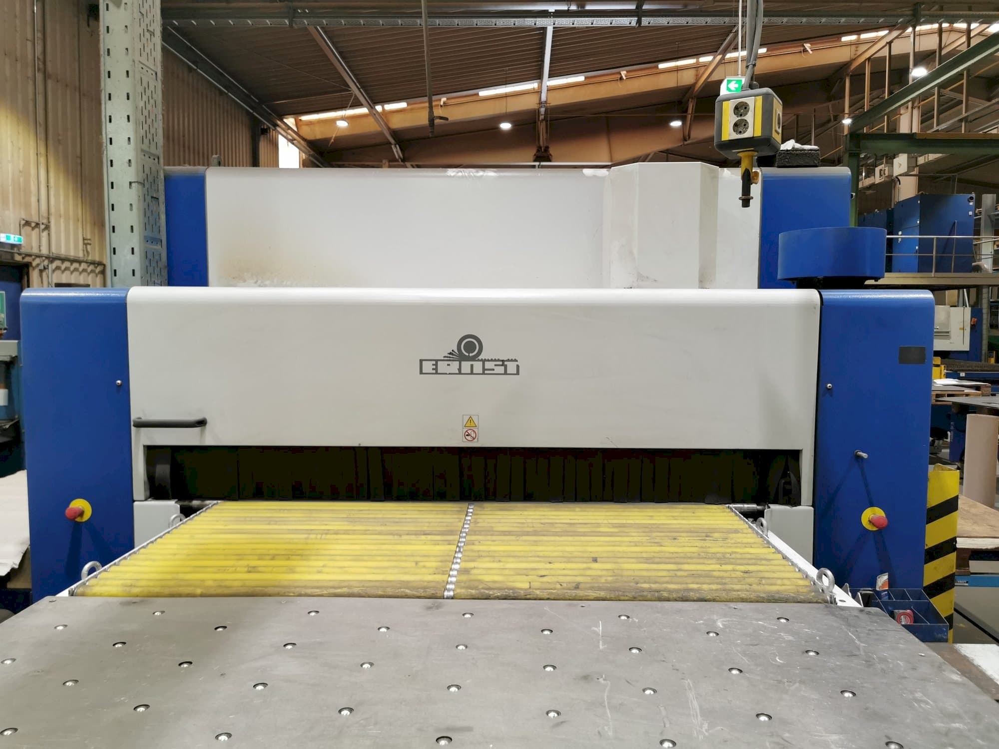 Čelní pohled  na ERNST Neptun EBS  stroj