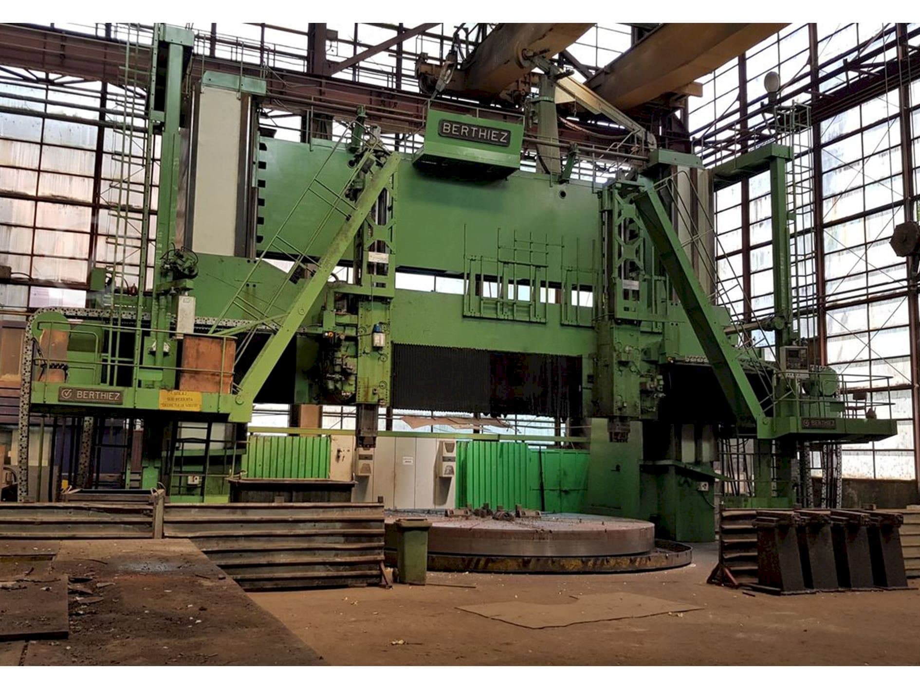 Čelní pohled  na Berthiez									 TDM 630-315  stroj