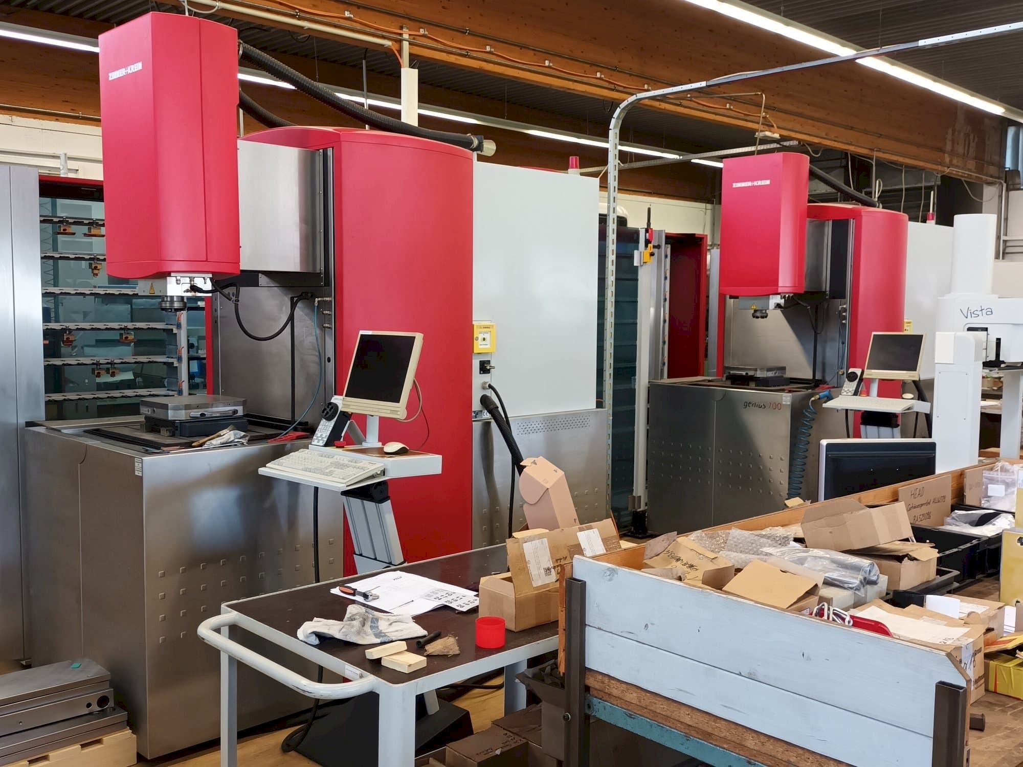 Čelní pohled  na Zimmer+Kreim Genius 700  stroj