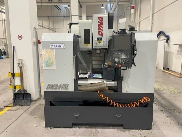 Čelní pohled  na Dyna Myte DM 2418 L  stroj