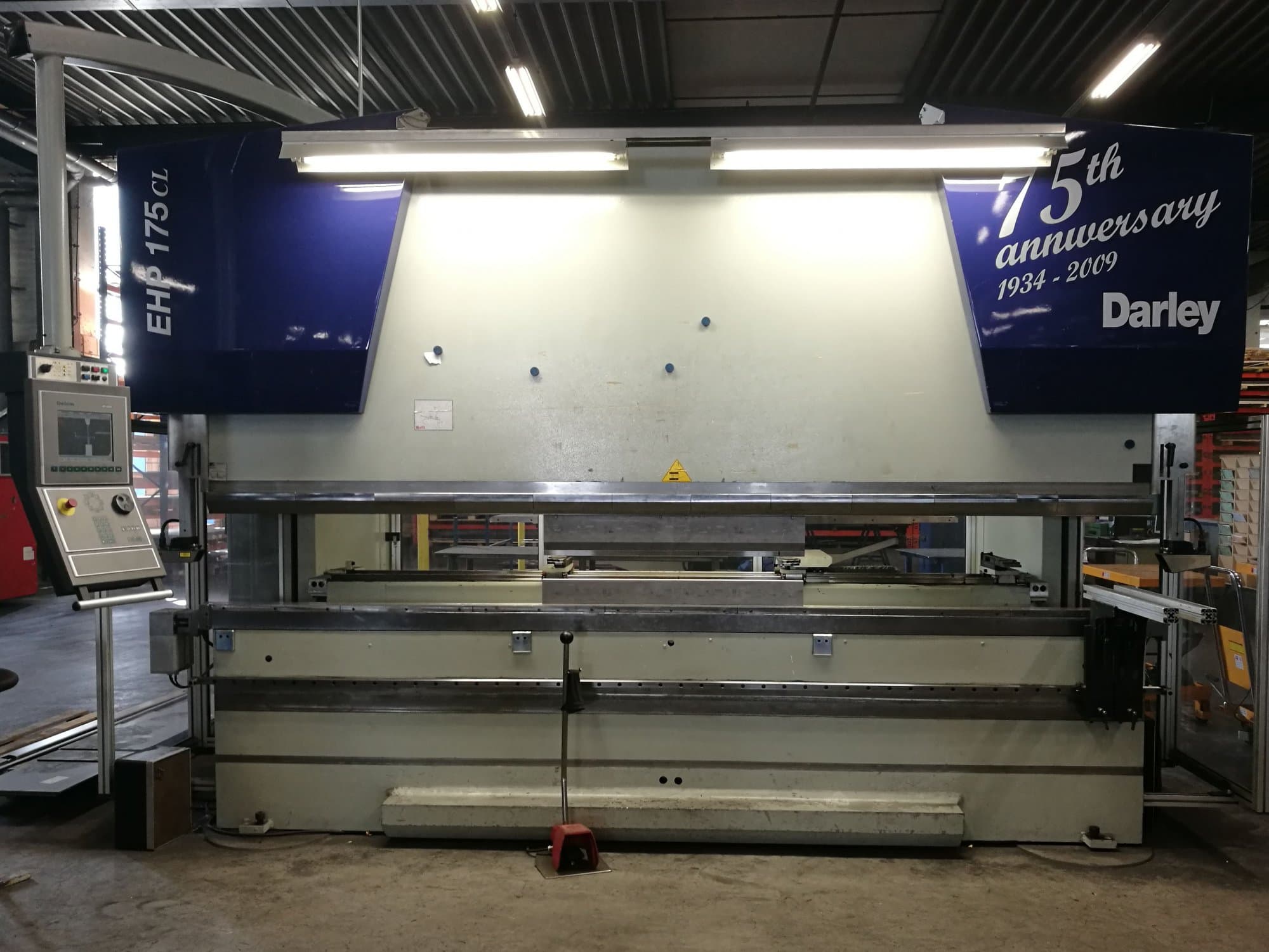 Čelní pohled  na Darley EHP LS 175.36/31 CL  stroj