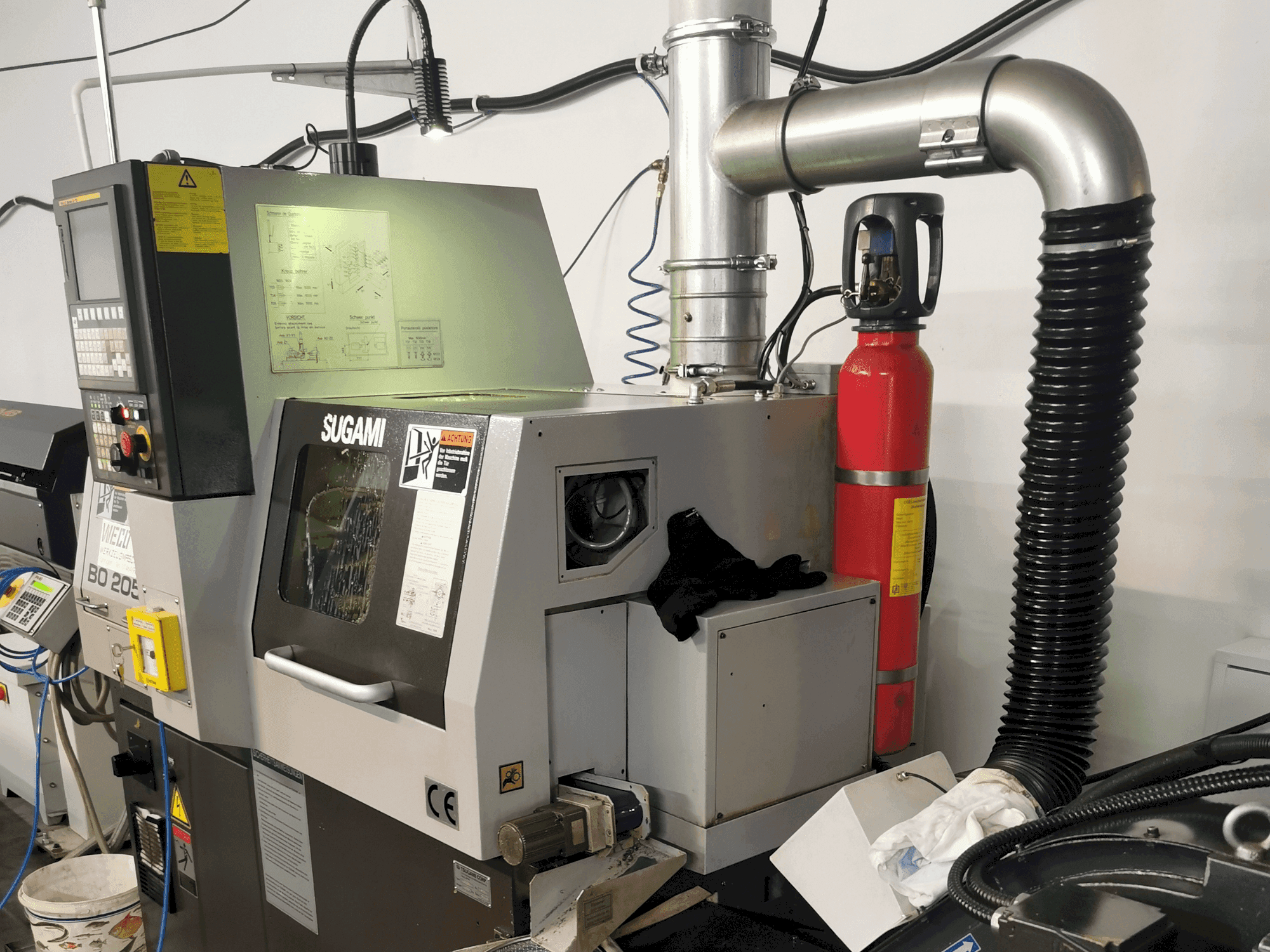 Čelní pohled  na TSUGAMI BO205E  stroj