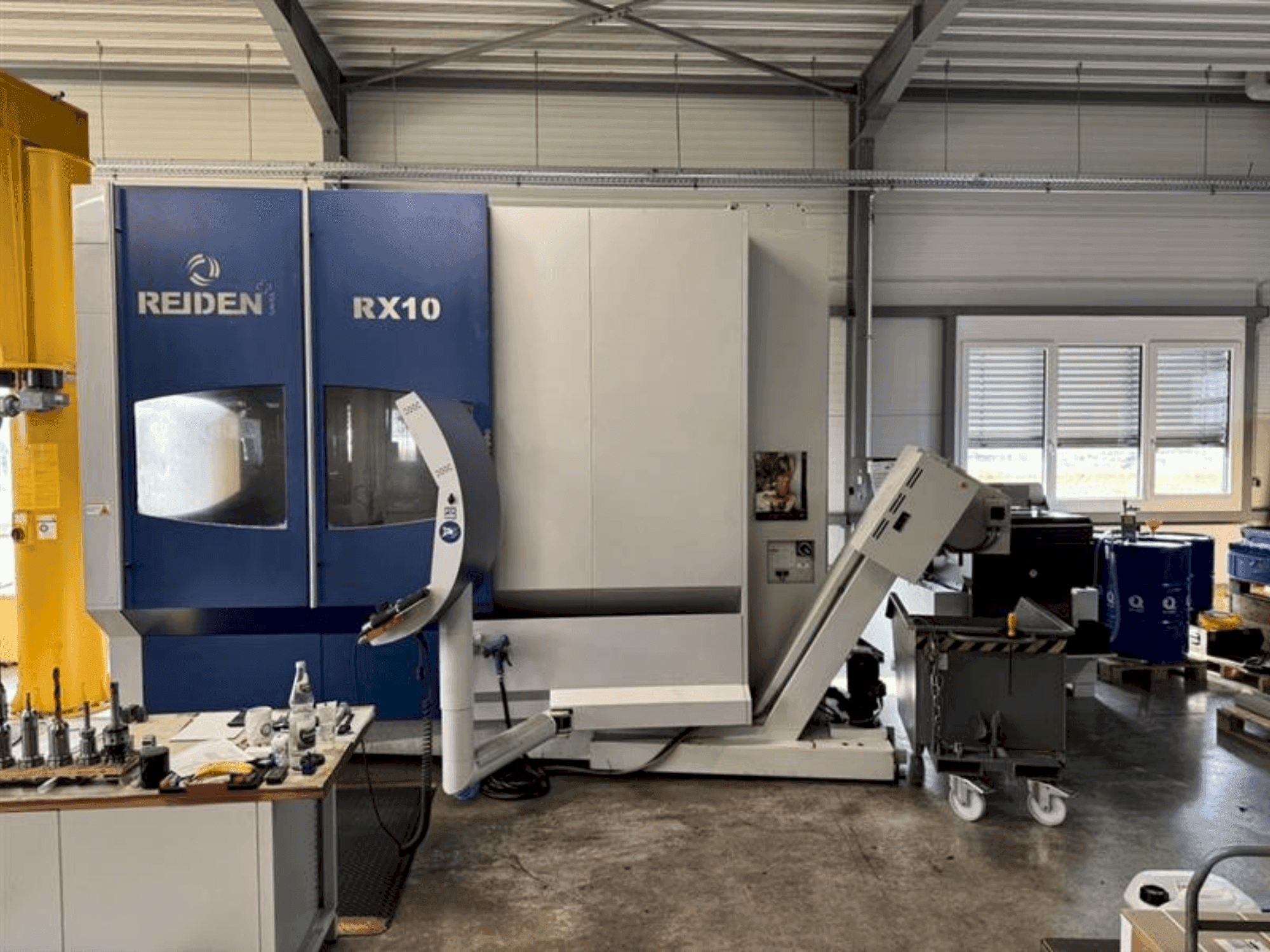Čelní pohled  na Reiden RX10 5X  stroj