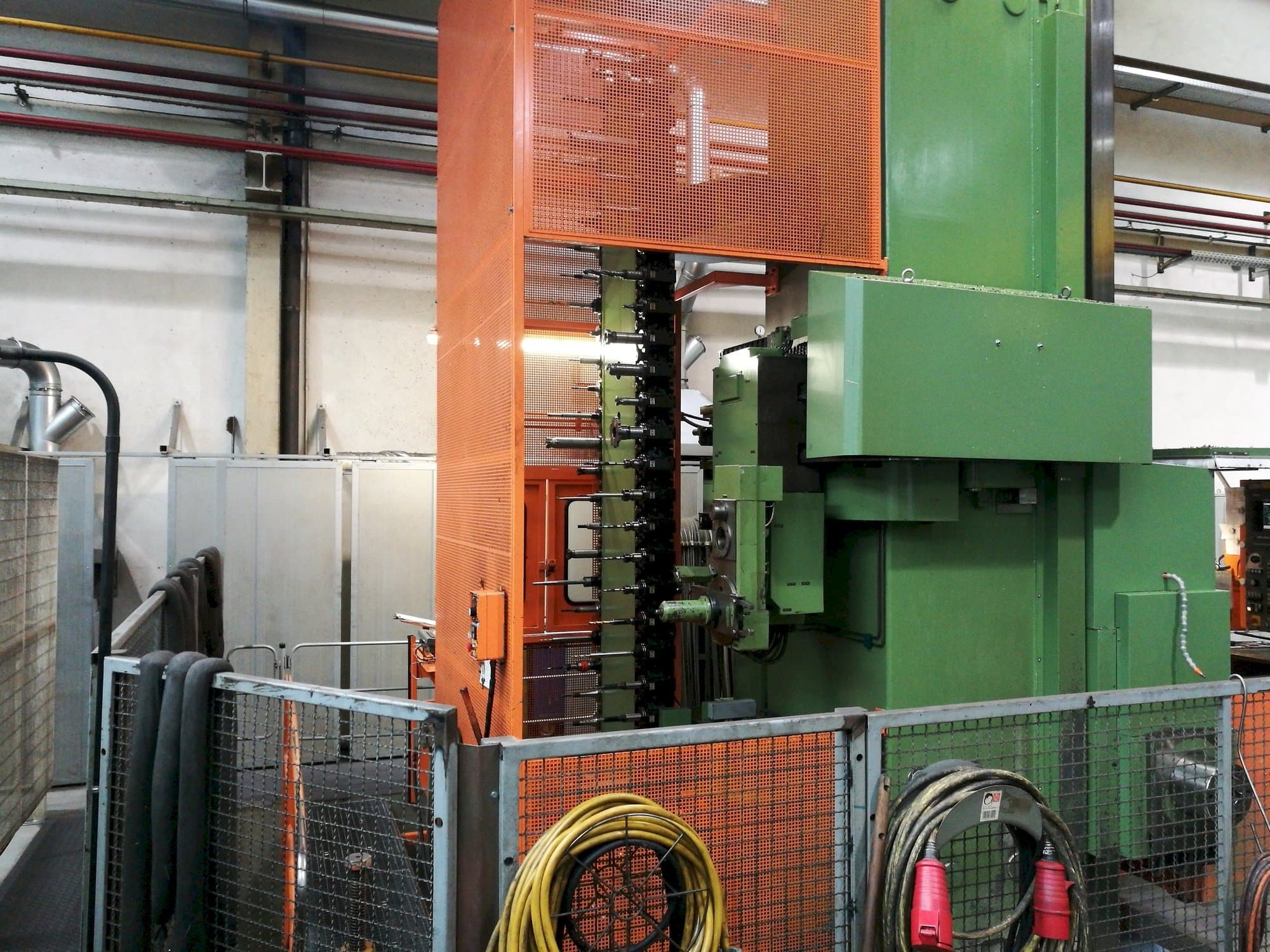 Čelní pohled  na WOTAN Rapid 3K  stroj