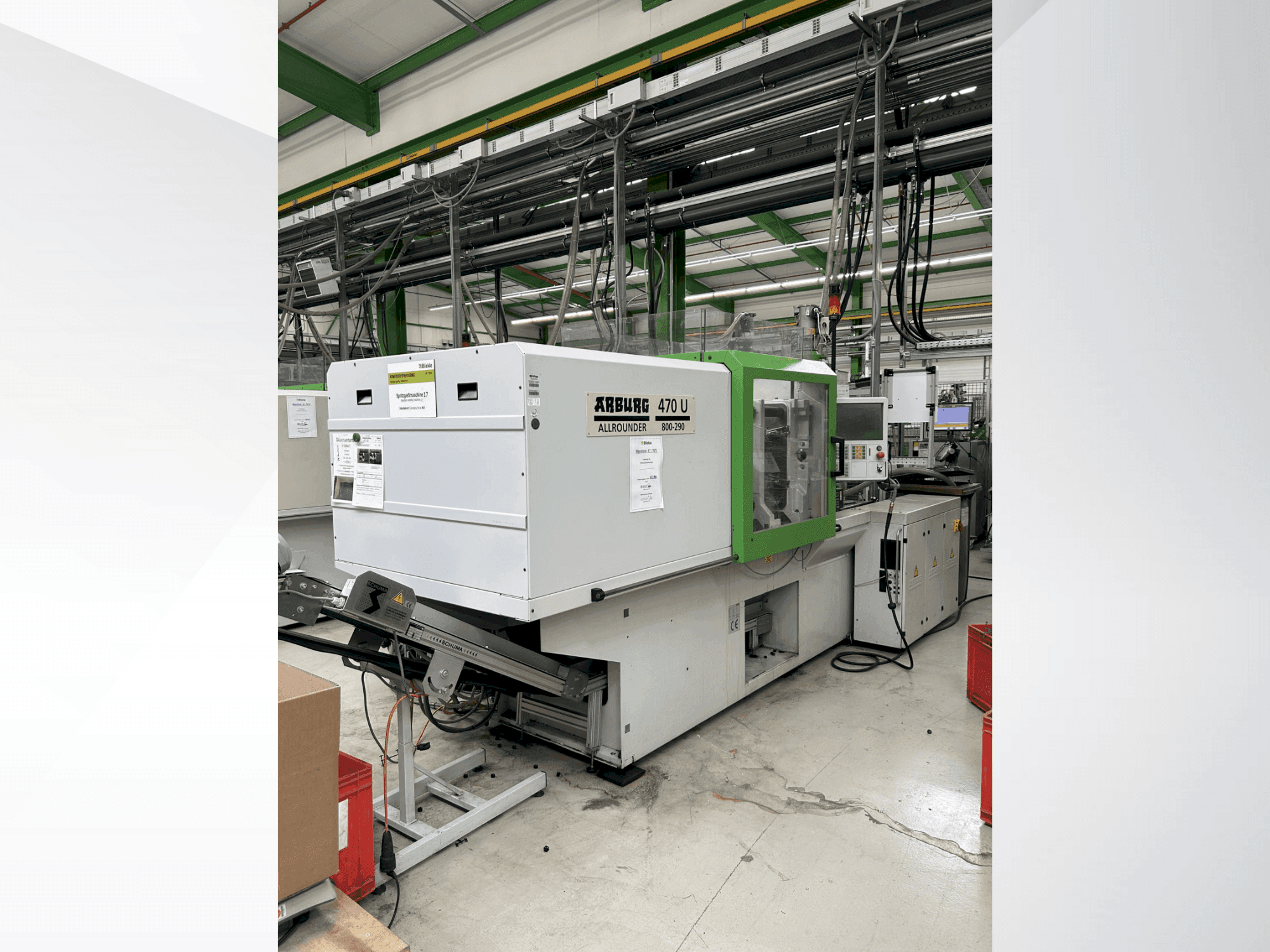 Čelní pohled  na Arburg 470 U / 800-290  stroj