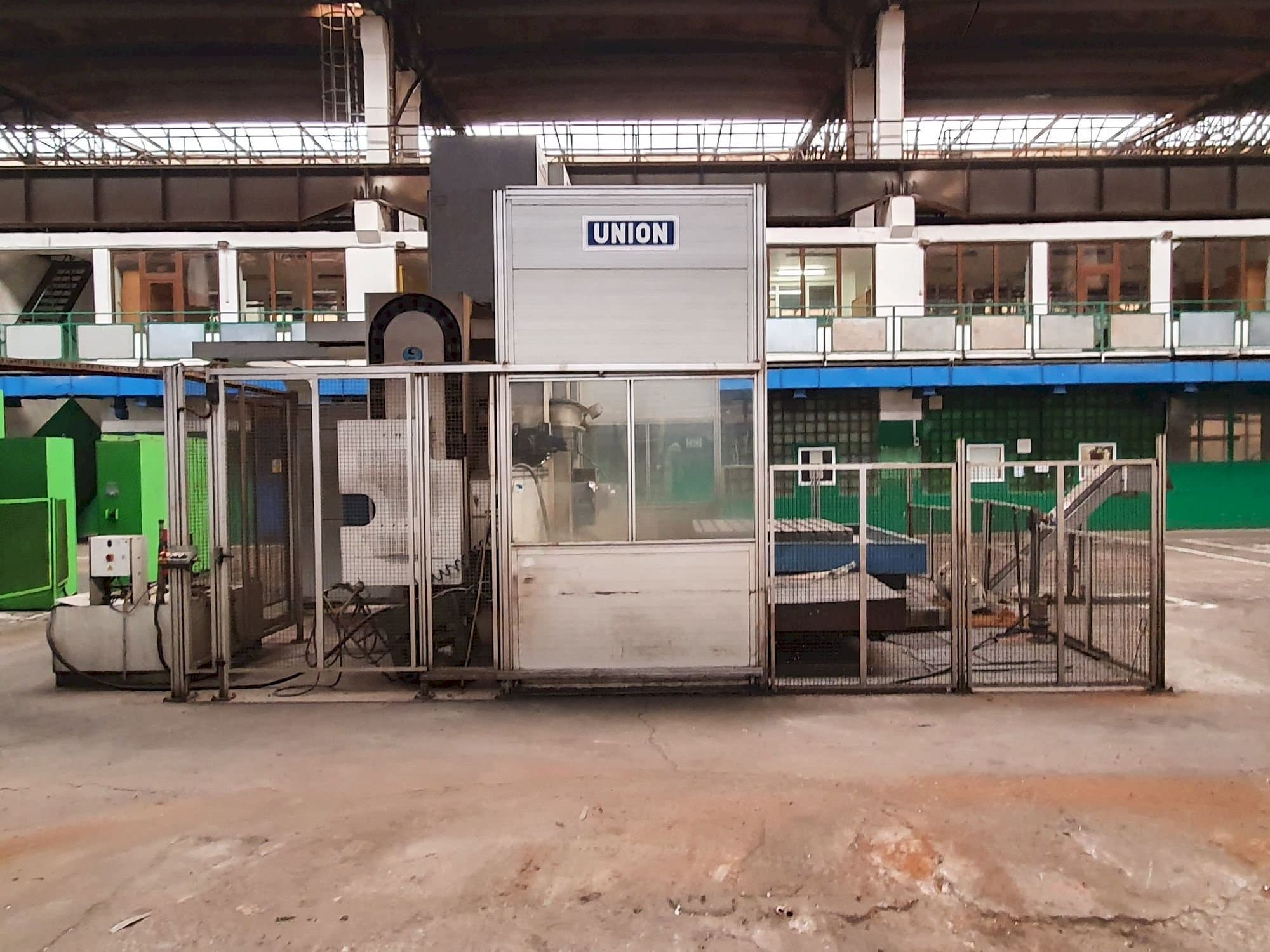 Čelní pohled  na Union TC130/1 -iTNC530  stroj