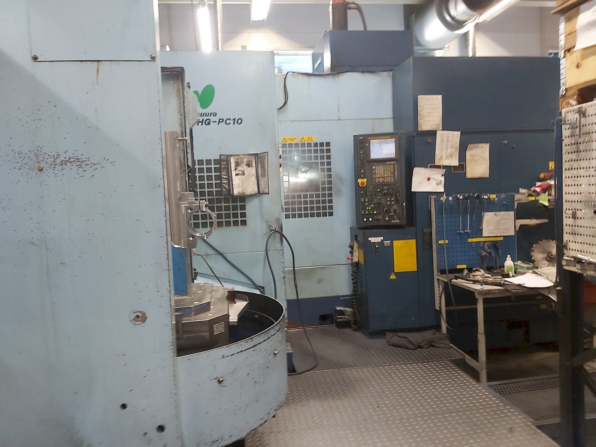Čelní pohled  na Matsuura MC-900HG  stroj
