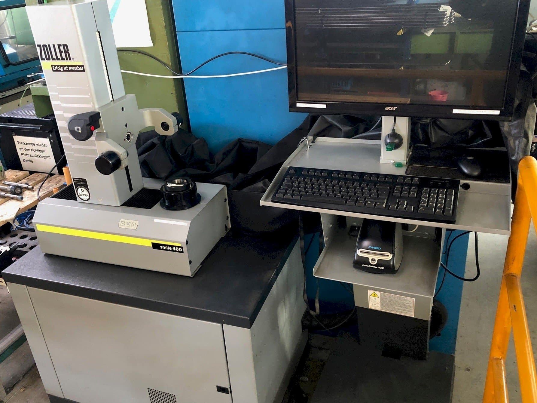 Čelní pohled  na Zoller smile 400  stroj