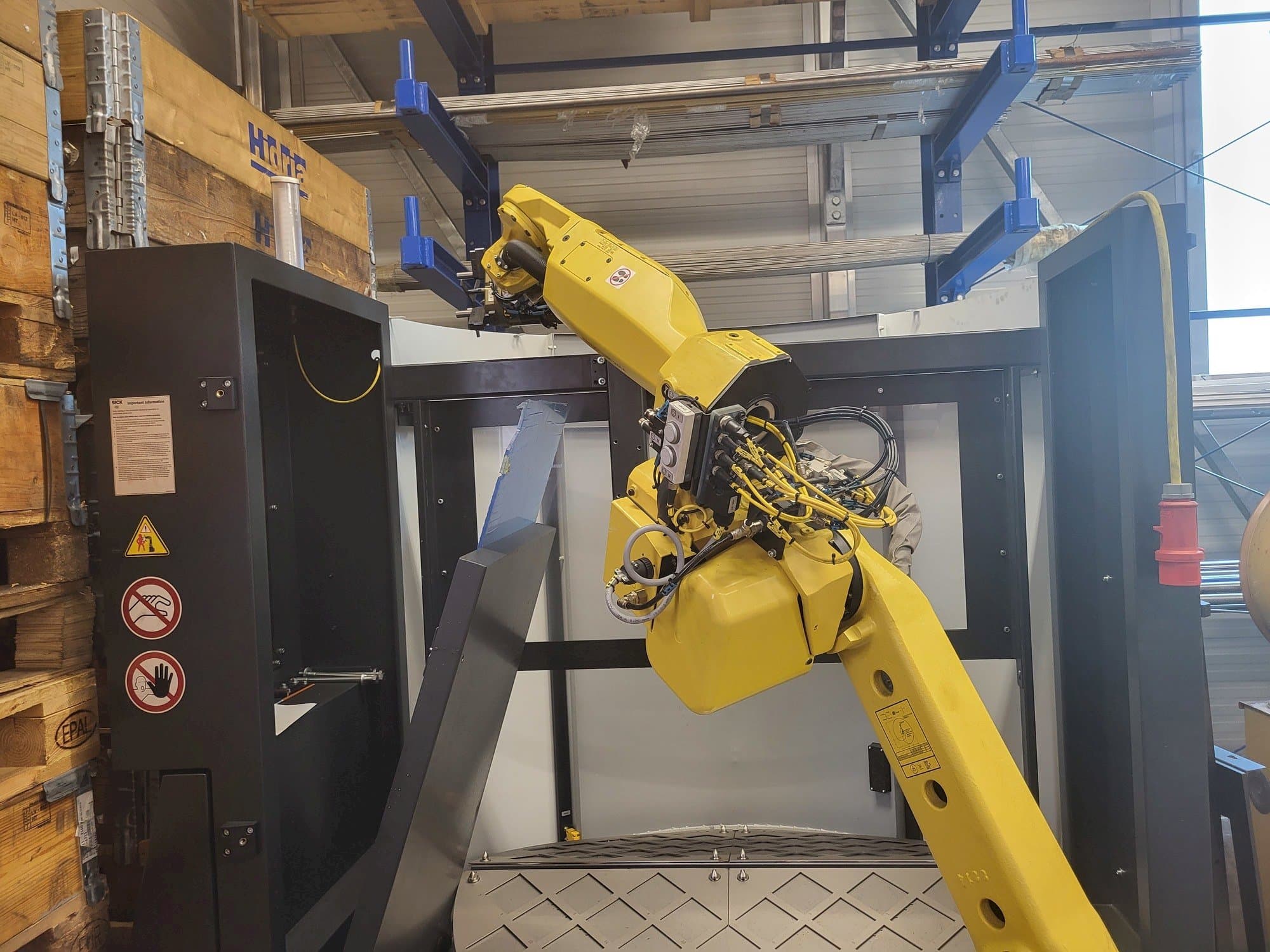 Čelní pohled  na HALTER Load Assistant U-20  stroj