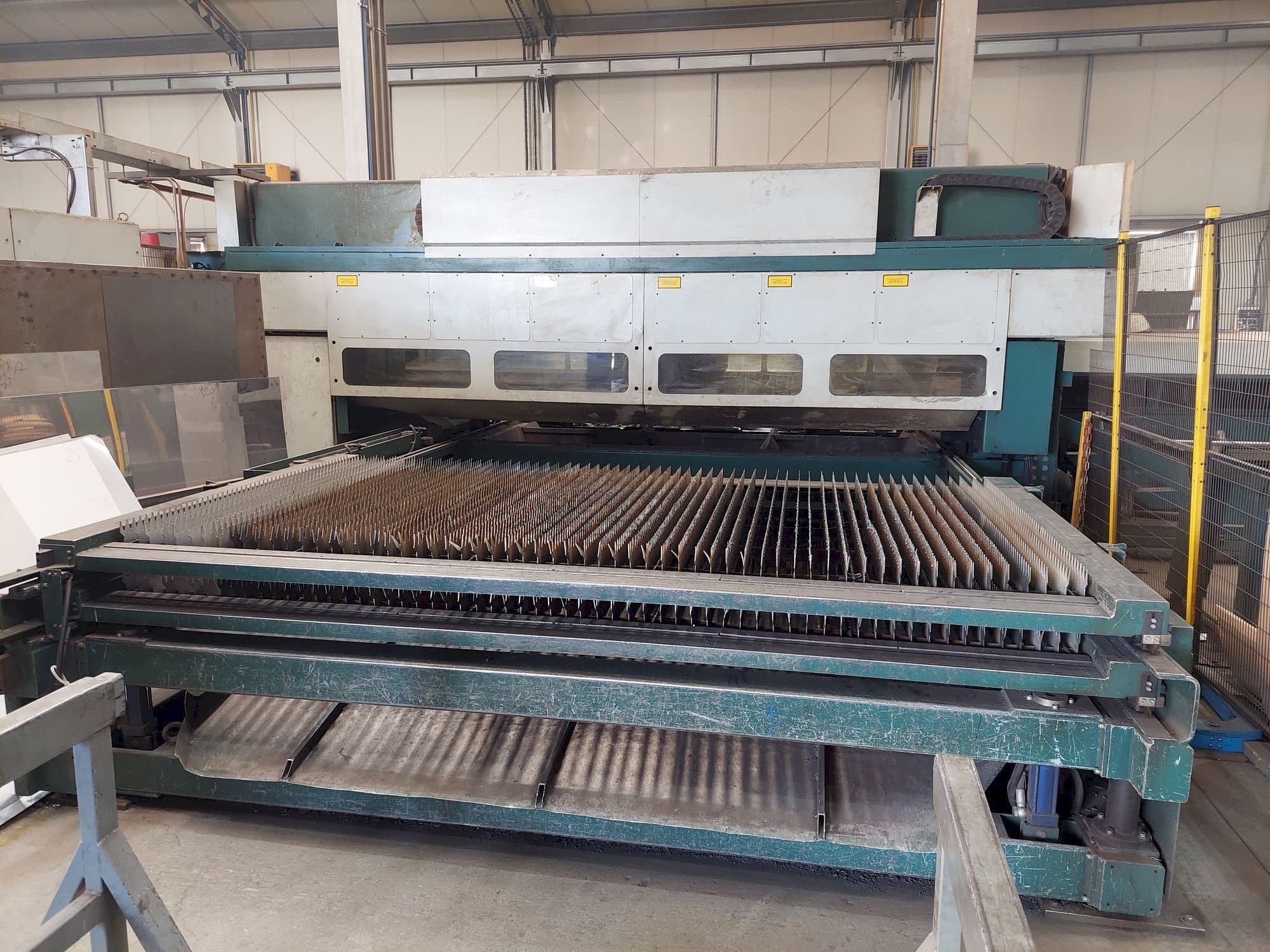 Čelní pohled  na ADIGE LT COMBO  stroj