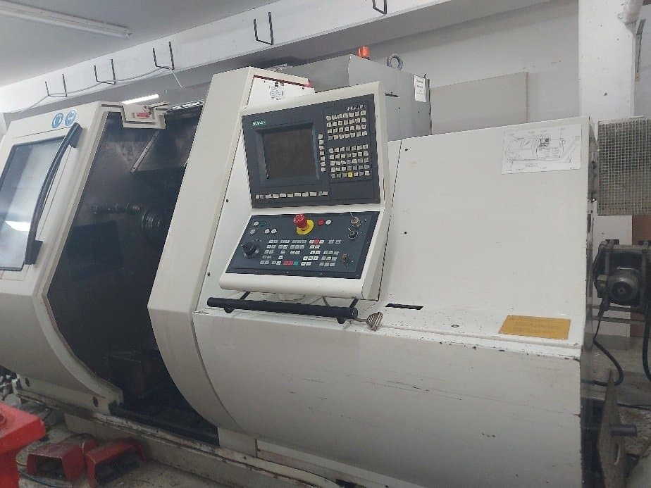 Čelní pohled  na Gildemeister MF Twin 65  stroj