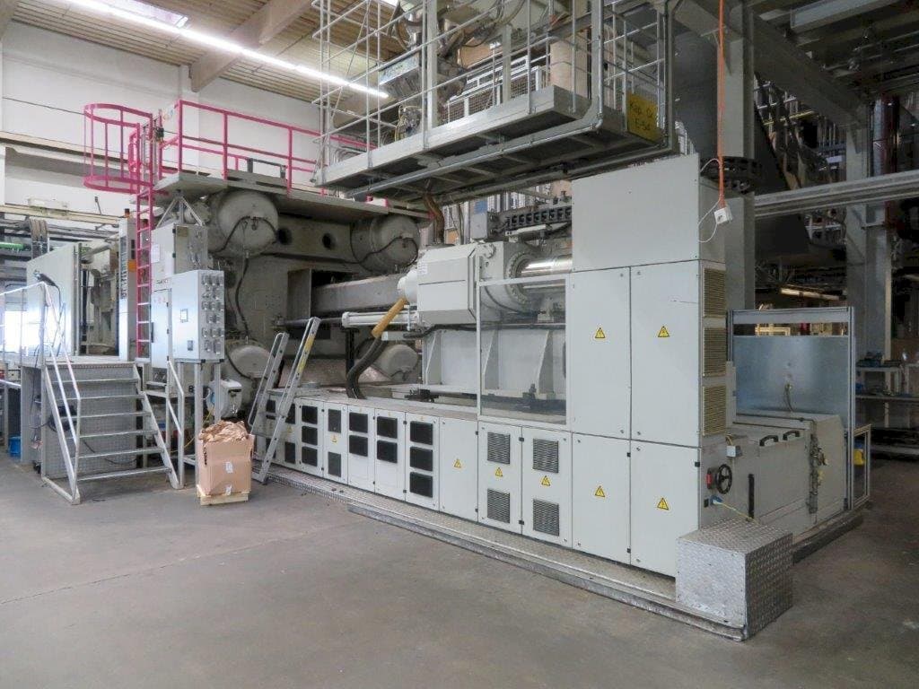 Čelní pohled  na ENGEL DUO ES 160505/3200  stroj