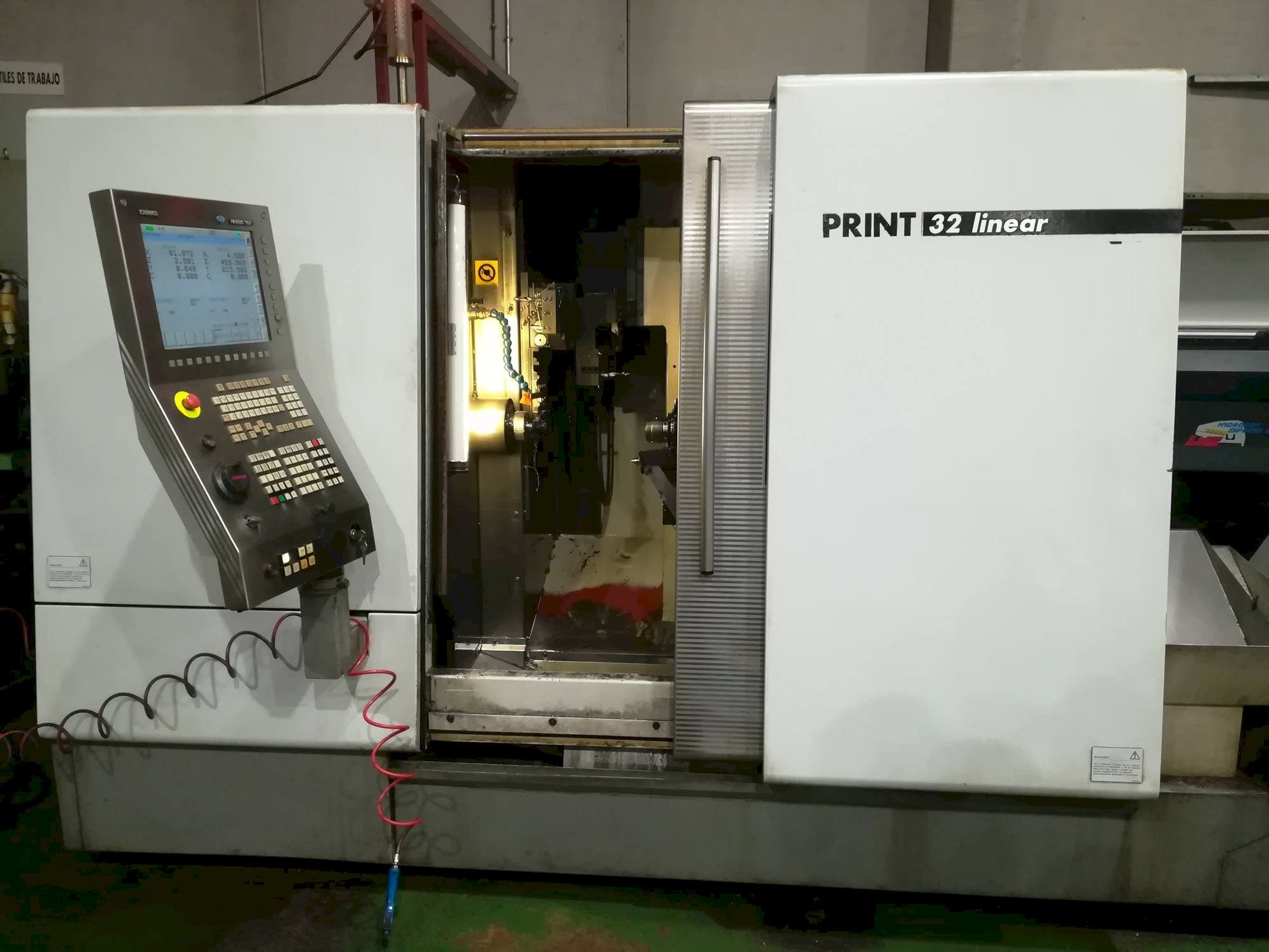 Čelní pohled  na Gildemeister Sprint 32 linear  stroj