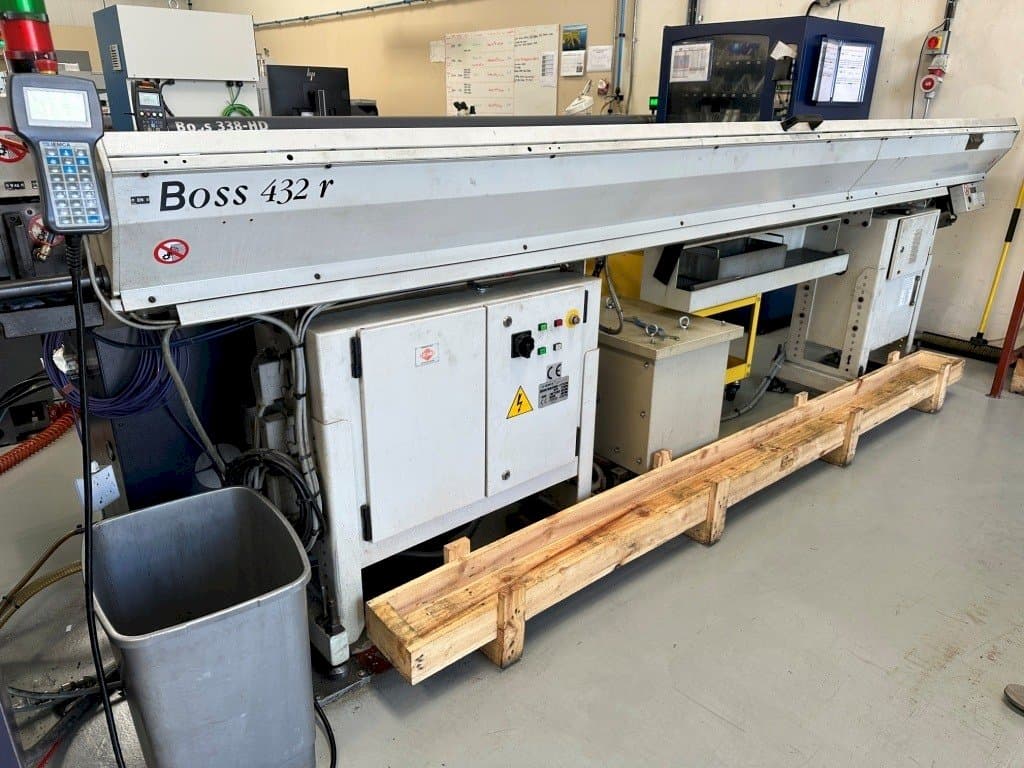 Levý pohled  na Citizen M-32  stroj