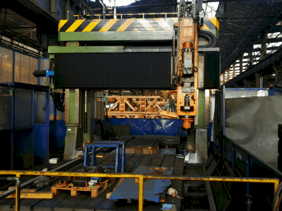 Čelní pohled  na FFZ 30-60  stroj