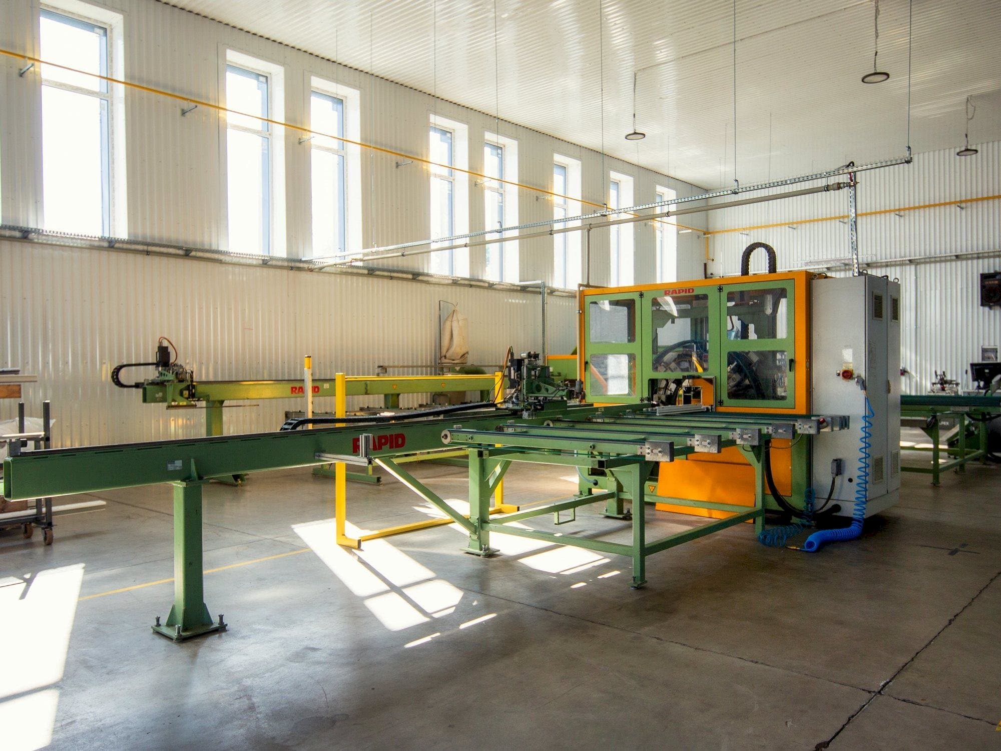 Čelní pohled  na RAPID MFC EVOLUTION II  stroj