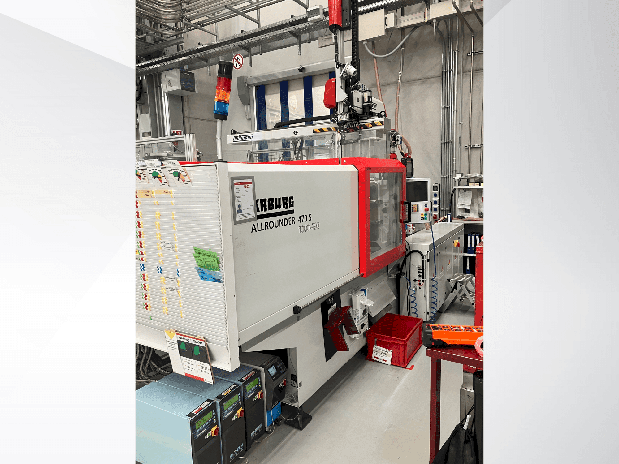 Čelní pohled  na Arburg Allrounder 470 S 1000-290  stroj