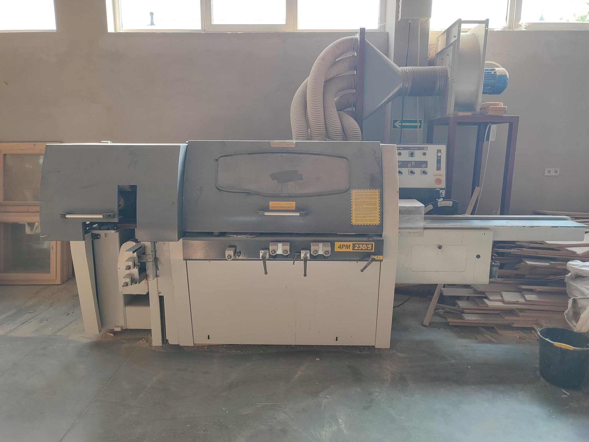 Čelní pohled  na HASKOVO 4PM-230/5  stroj