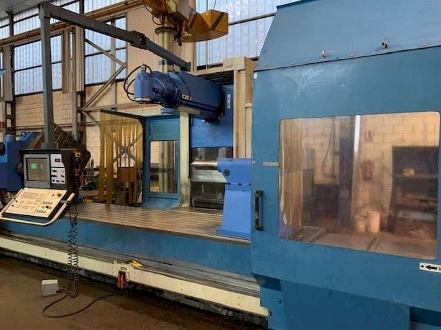 Čelní pohled  na Nicolas Correa A-30/50  stroj