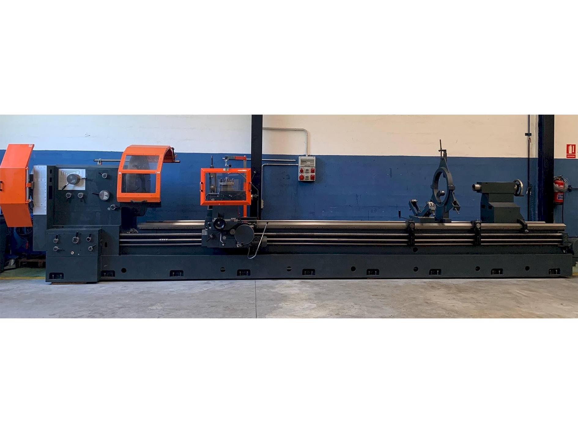 Čelní pohled  na Gurutzpe Super AT 600x6000  stroj