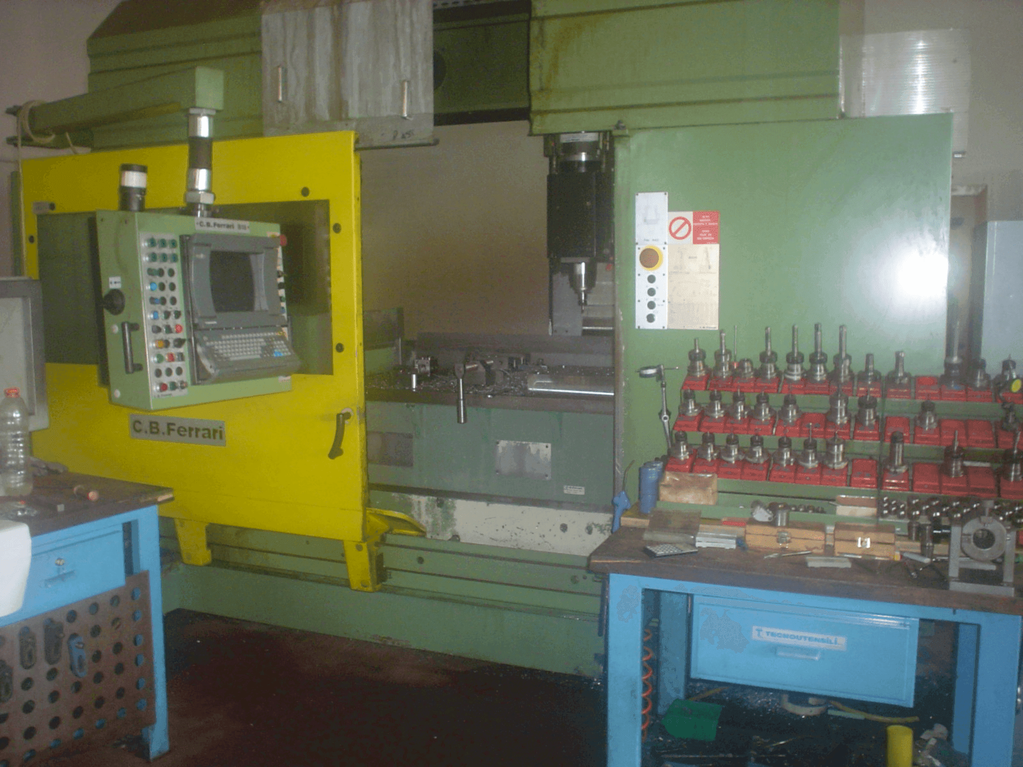 Čelní pohled  na C.B. Ferrari B18  stroj