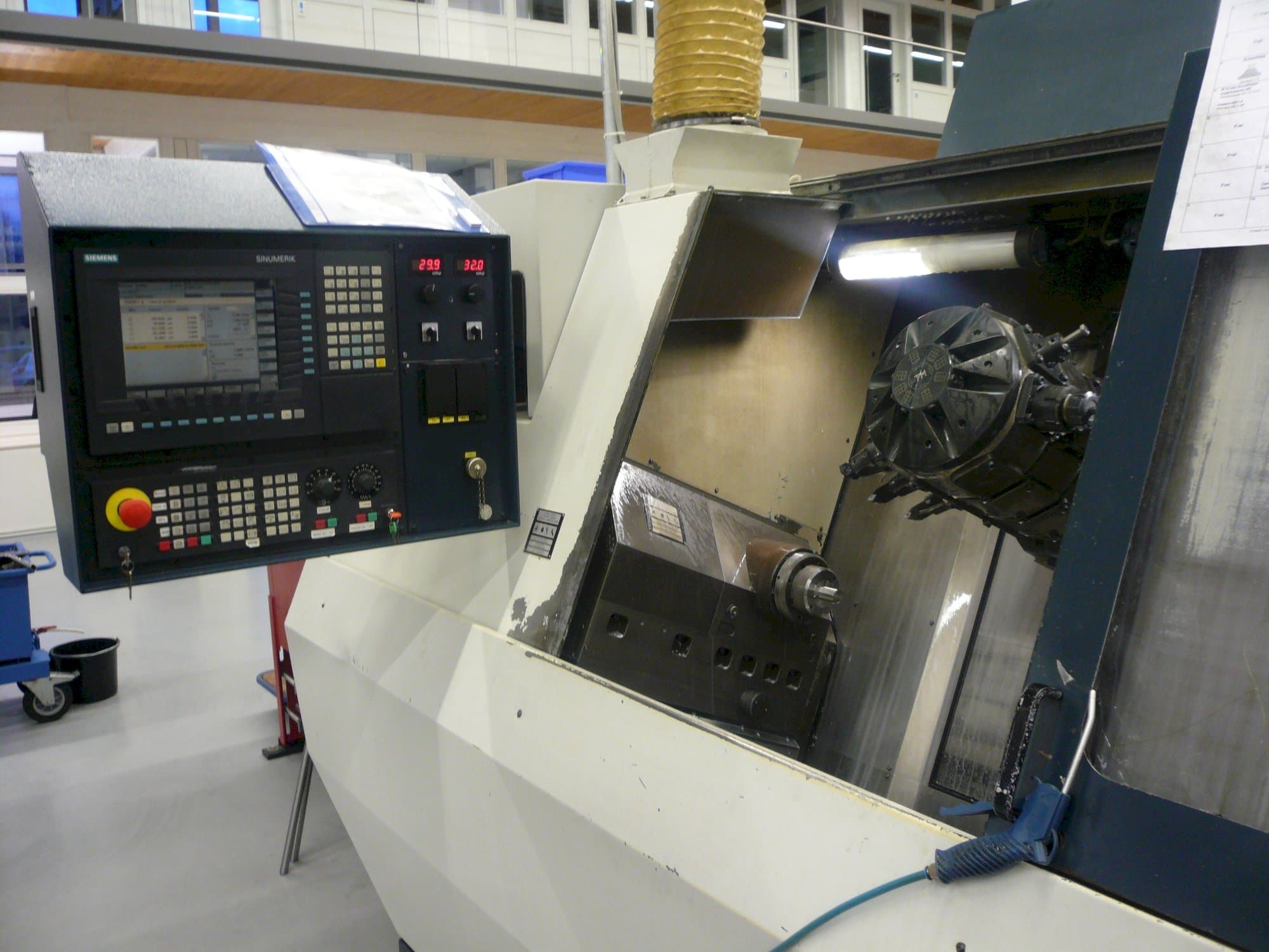 Čelní pohled  na SPINNER TM  stroj