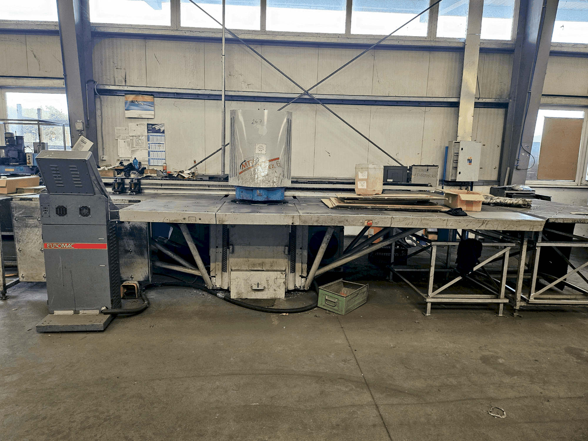 Čelní pohled  na Euromac MTX Flex 6  stroj