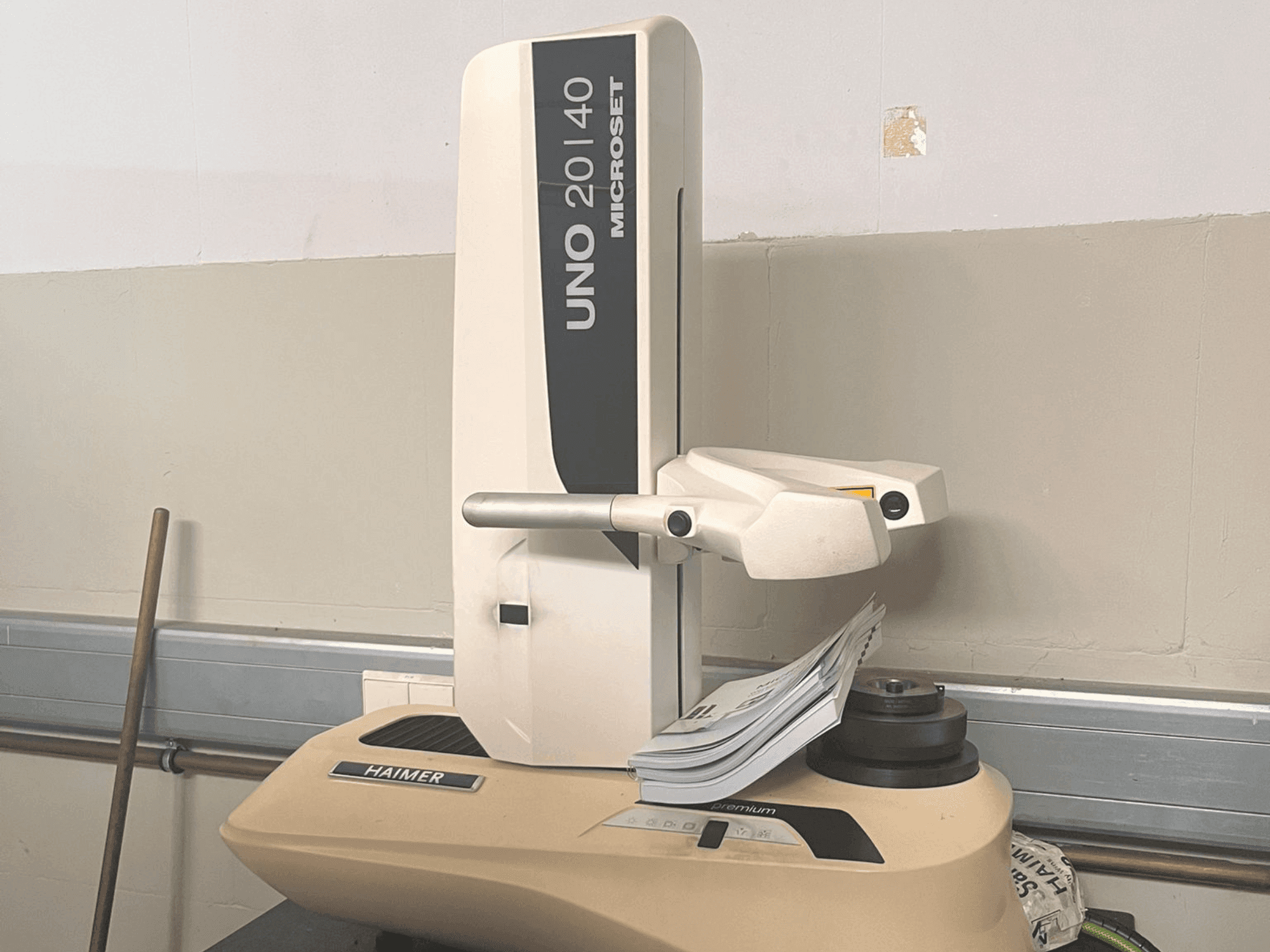 Čelní pohled  na HAIMER UNO 20|40  stroj