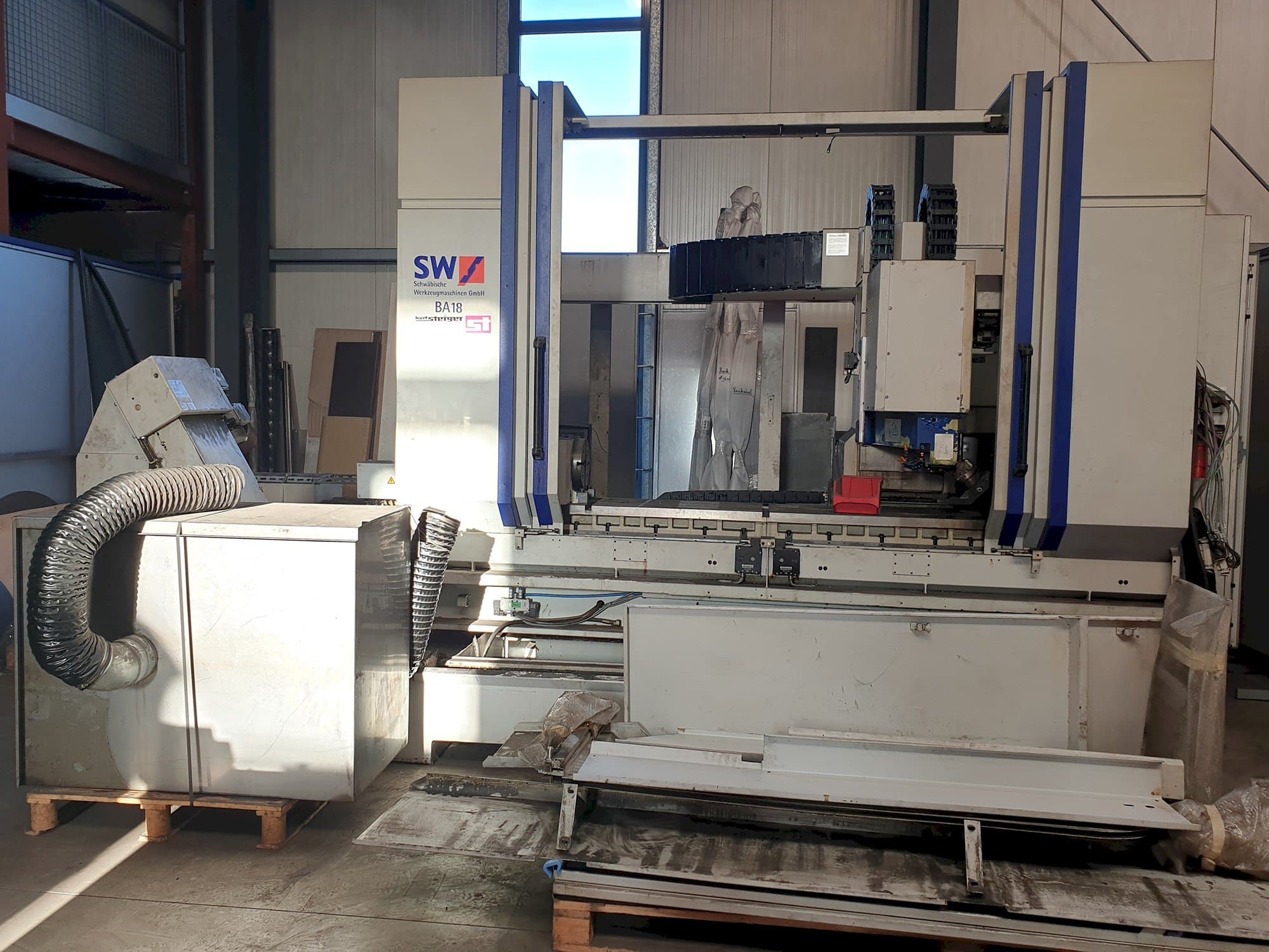 Čelní pohled  na Schwäbische Werkzeugmaschinen BA 18 stroj
