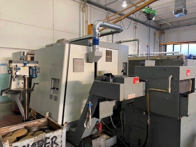 Čelní pohled  na Gildemeister GMX200  stroj