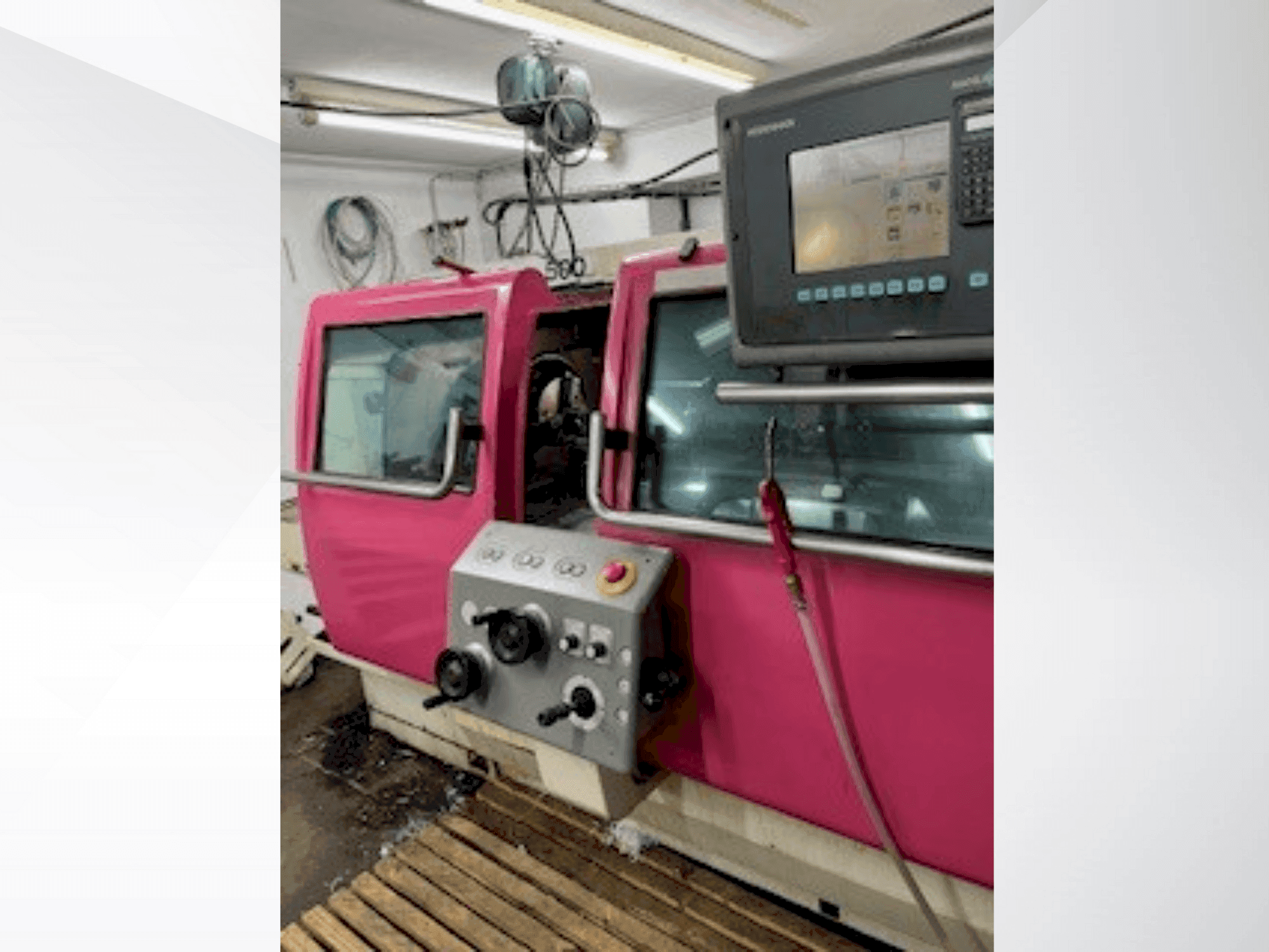 Čelní pohled  na Gildemeister NEF Plus 500 (1998)  stroj