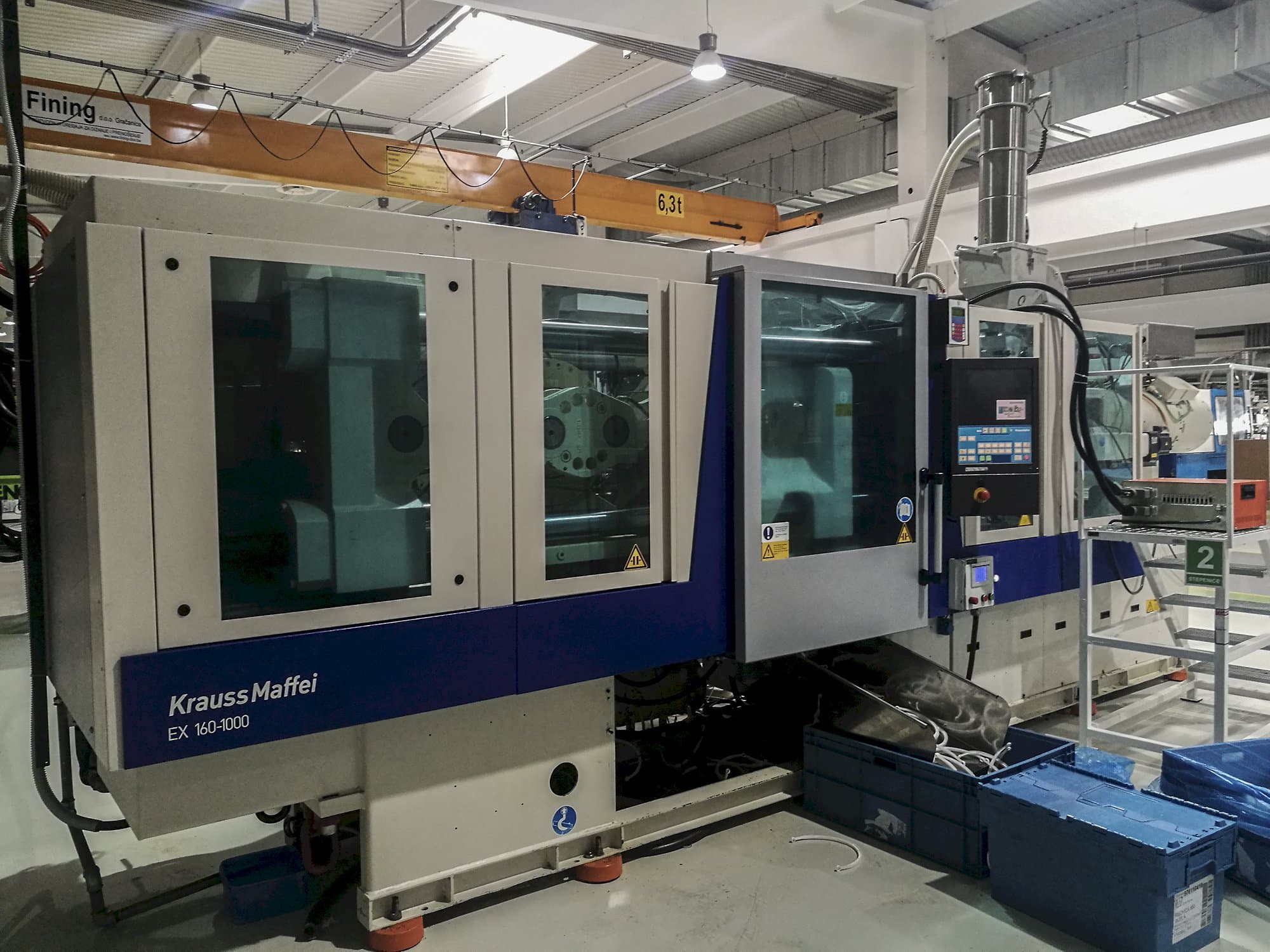 Levý pohled  na Krauss Maffei 160-1000 EX stroj