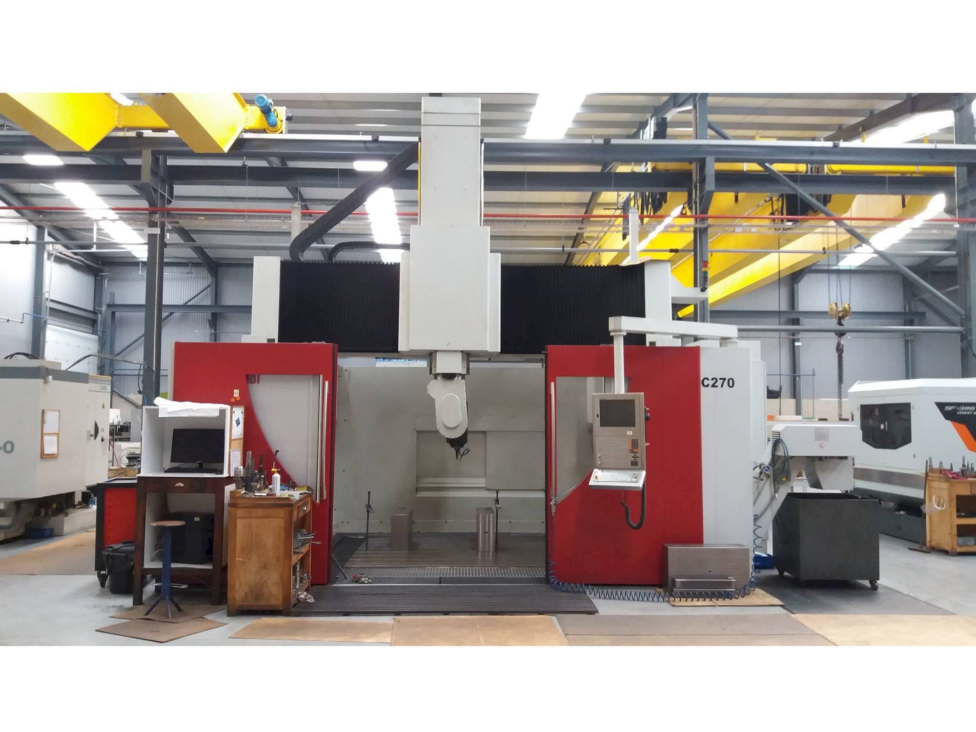 Čelní pohled  na Rambaudi RC 270  stroj