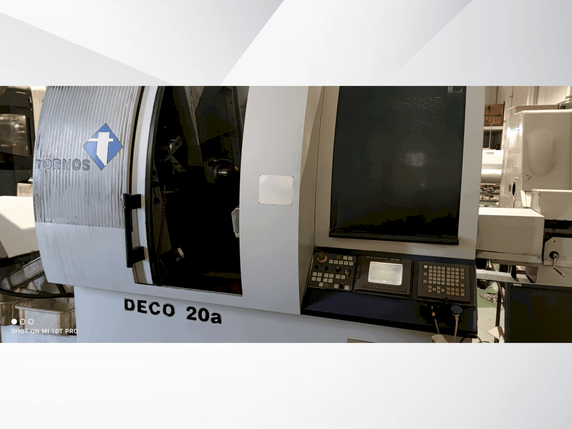 Čelní pohled  na Tornos-Bechler Deco 20a  stroj