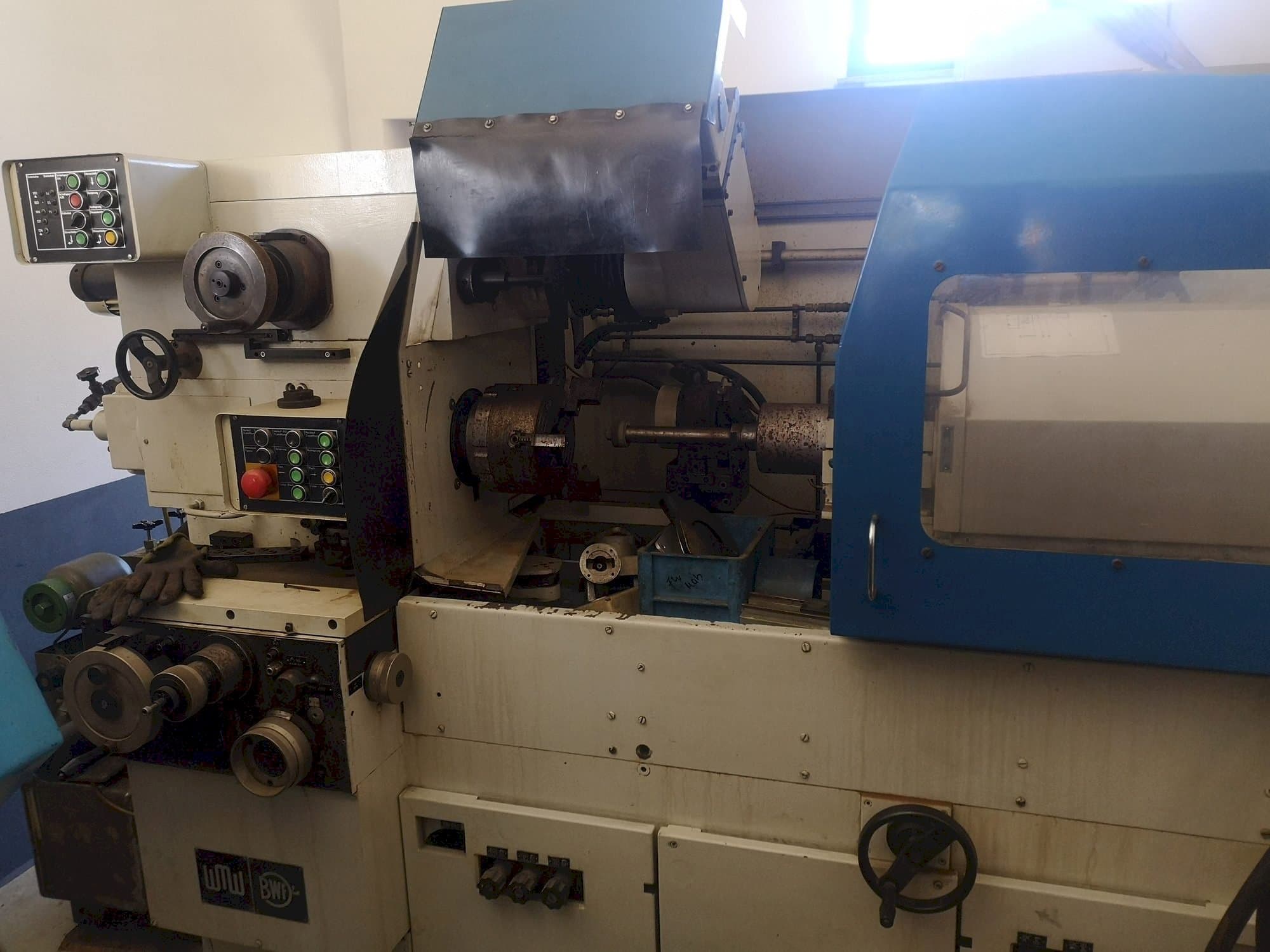 Čelní pohled  na WMW SI4  stroj