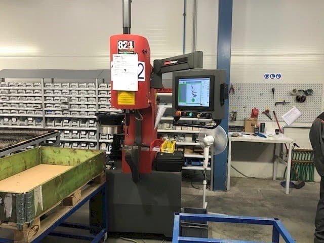 Levý boční pohled  na Haeger WT-824 4e  stroj