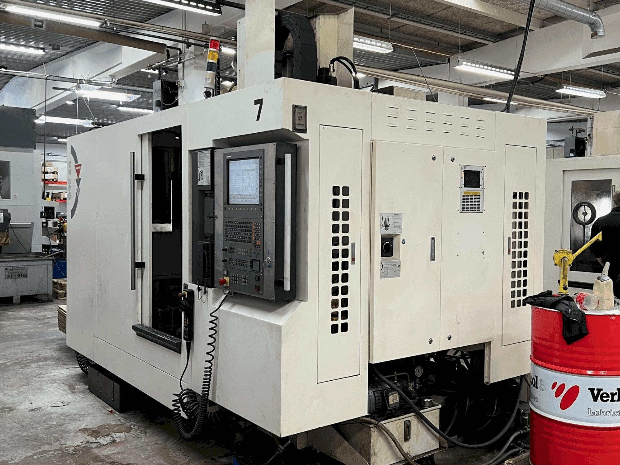 Čelní pohled  na WEMAS VZ 860 APC  stroj