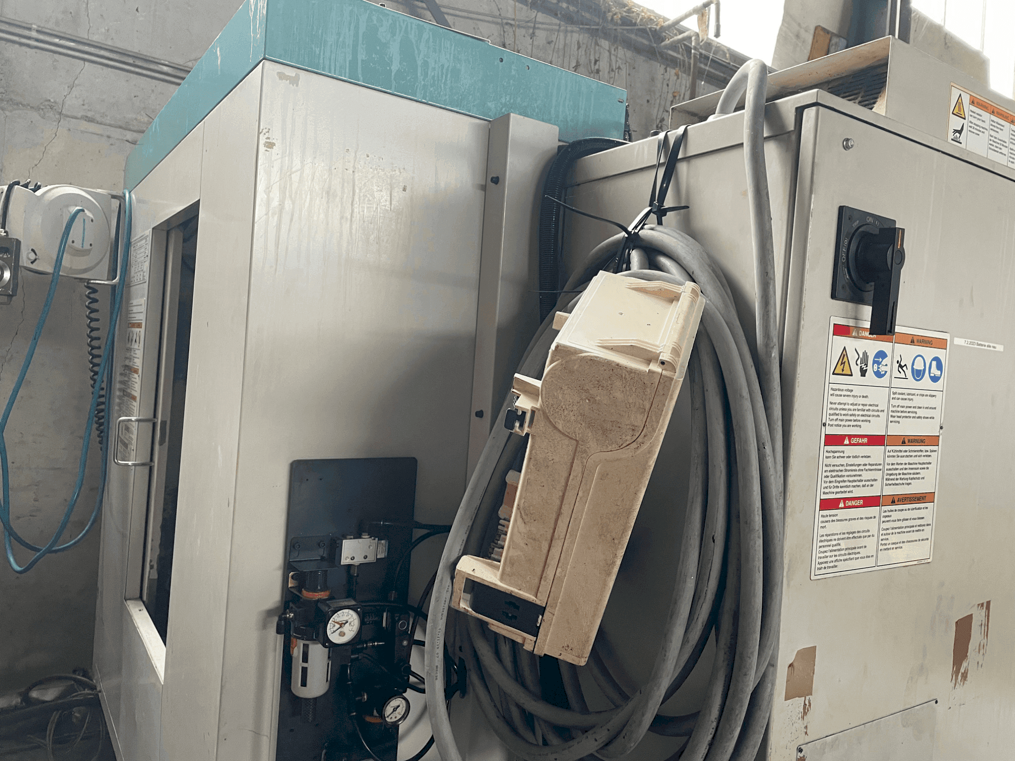 Čelní pohled  na Brother TC22A  (1999)  stroj